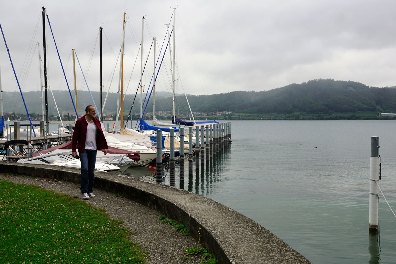 Sony ILCA-77M2 + Sony DT 16-50mm F2.8 SSM sample photo. Lake constance, man, sail photography