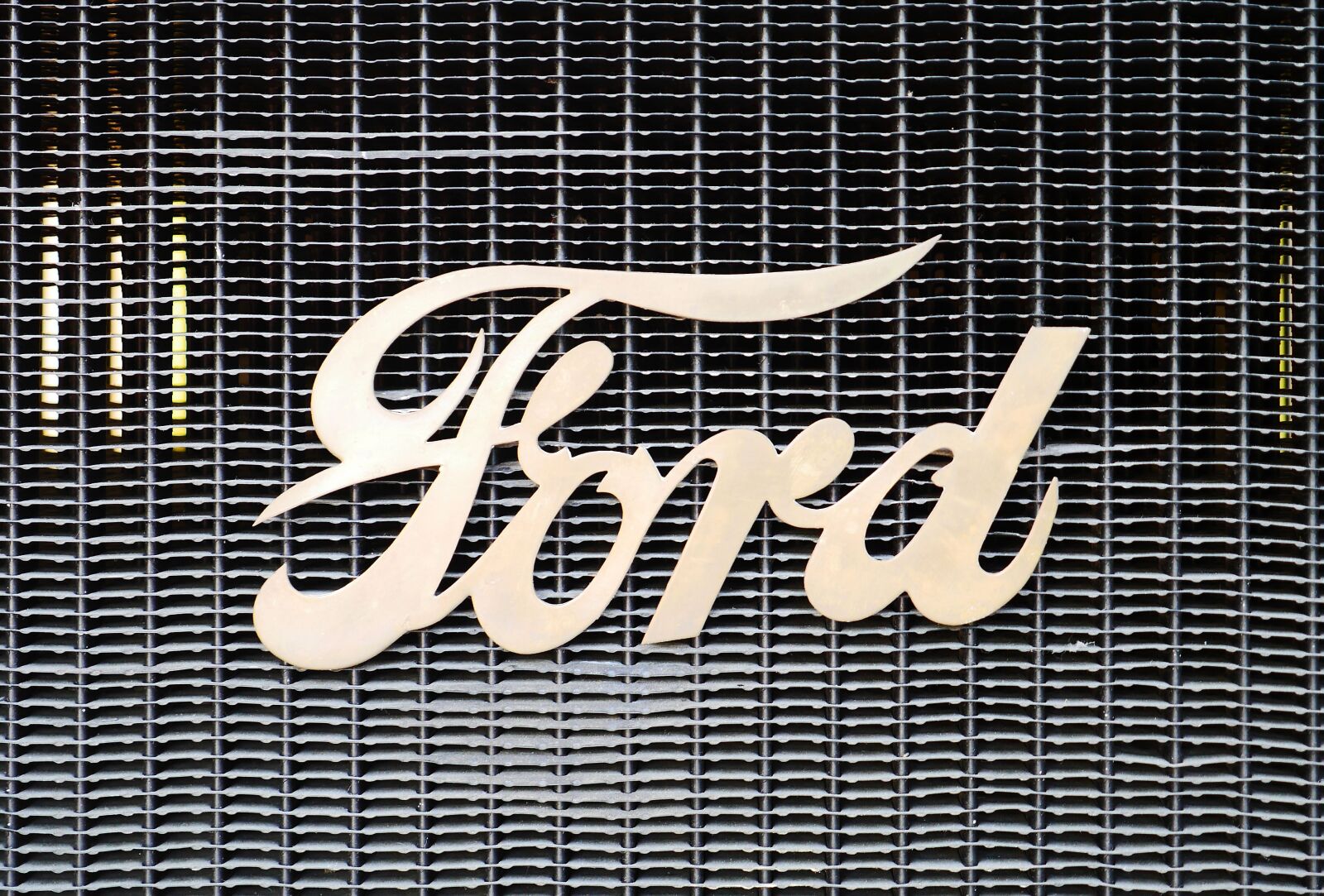 Panasonic Lumix DMC-GH3 sample photo. Ford, lettering, cooler photography