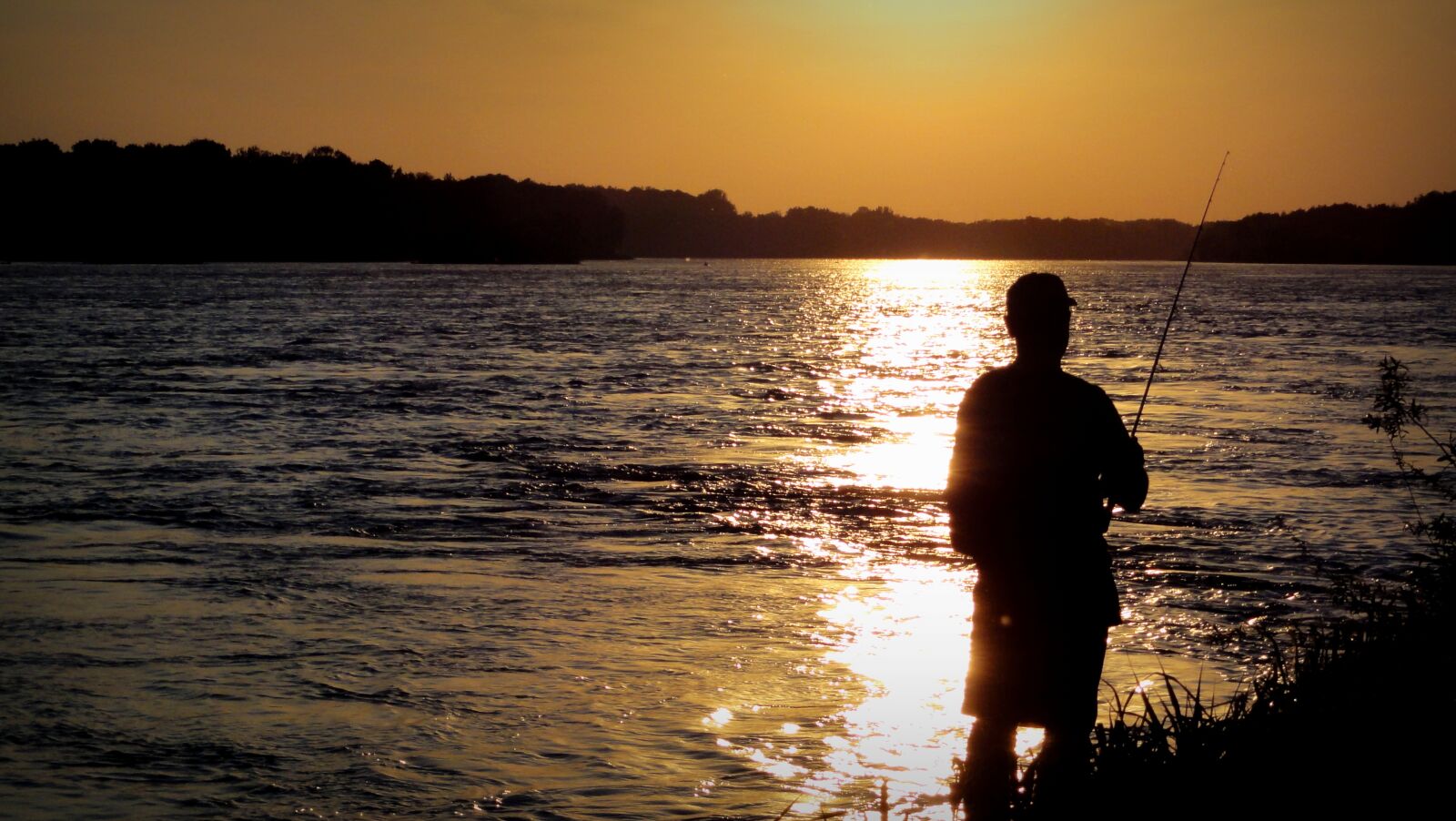 Sony DSC-HX5V sample photo. Angler, west, sun photography