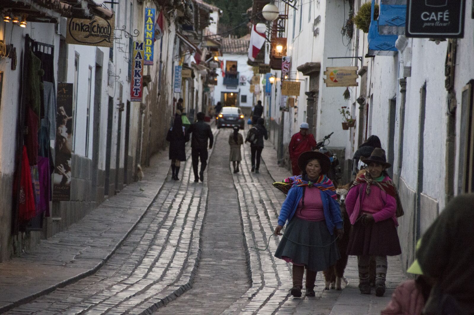 Nikon D3200 sample photo. Cuzco, landscape, cholas photography