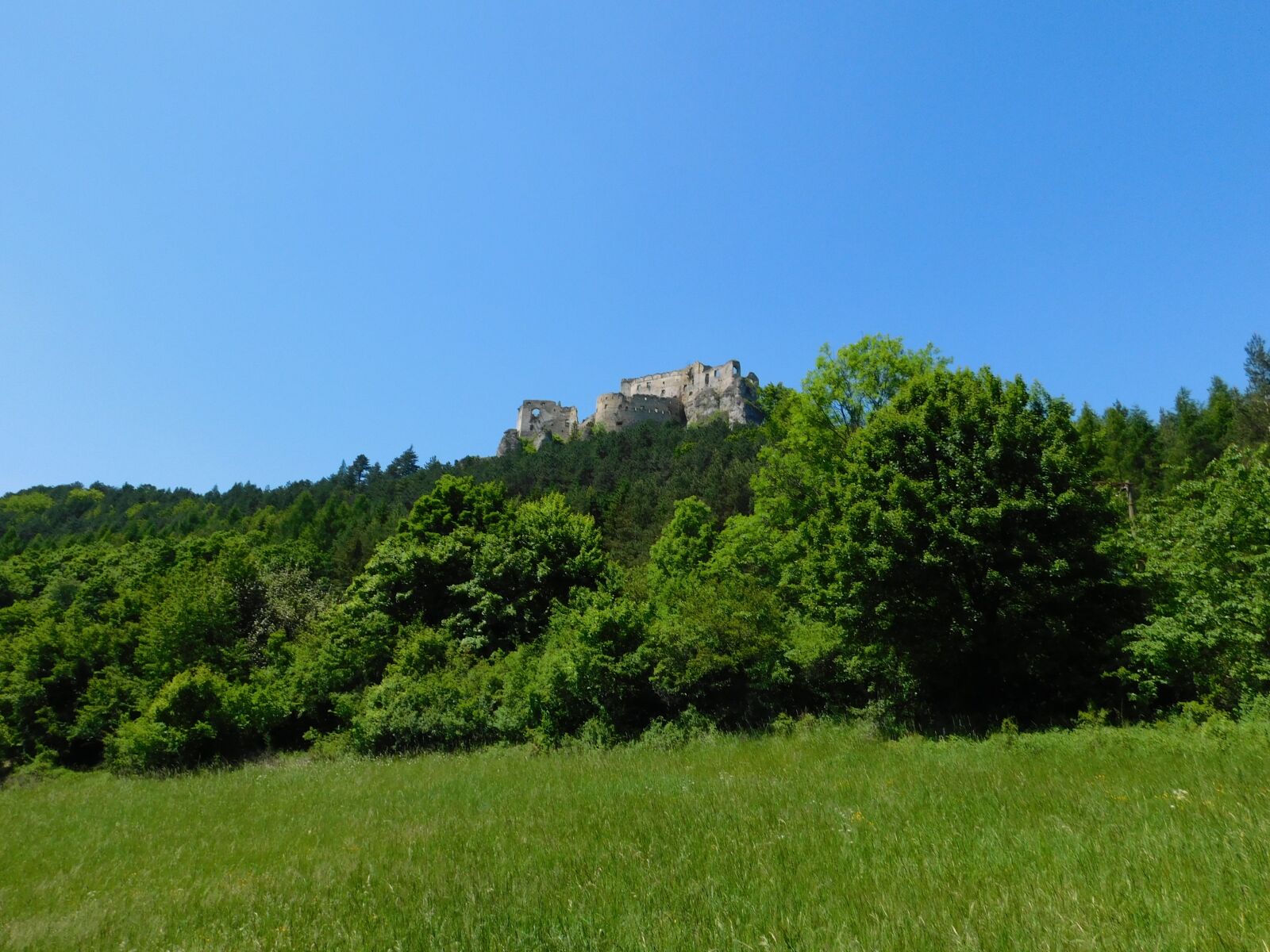 Nikon Coolpix B500 sample photo. The castle lietava, lietava photography