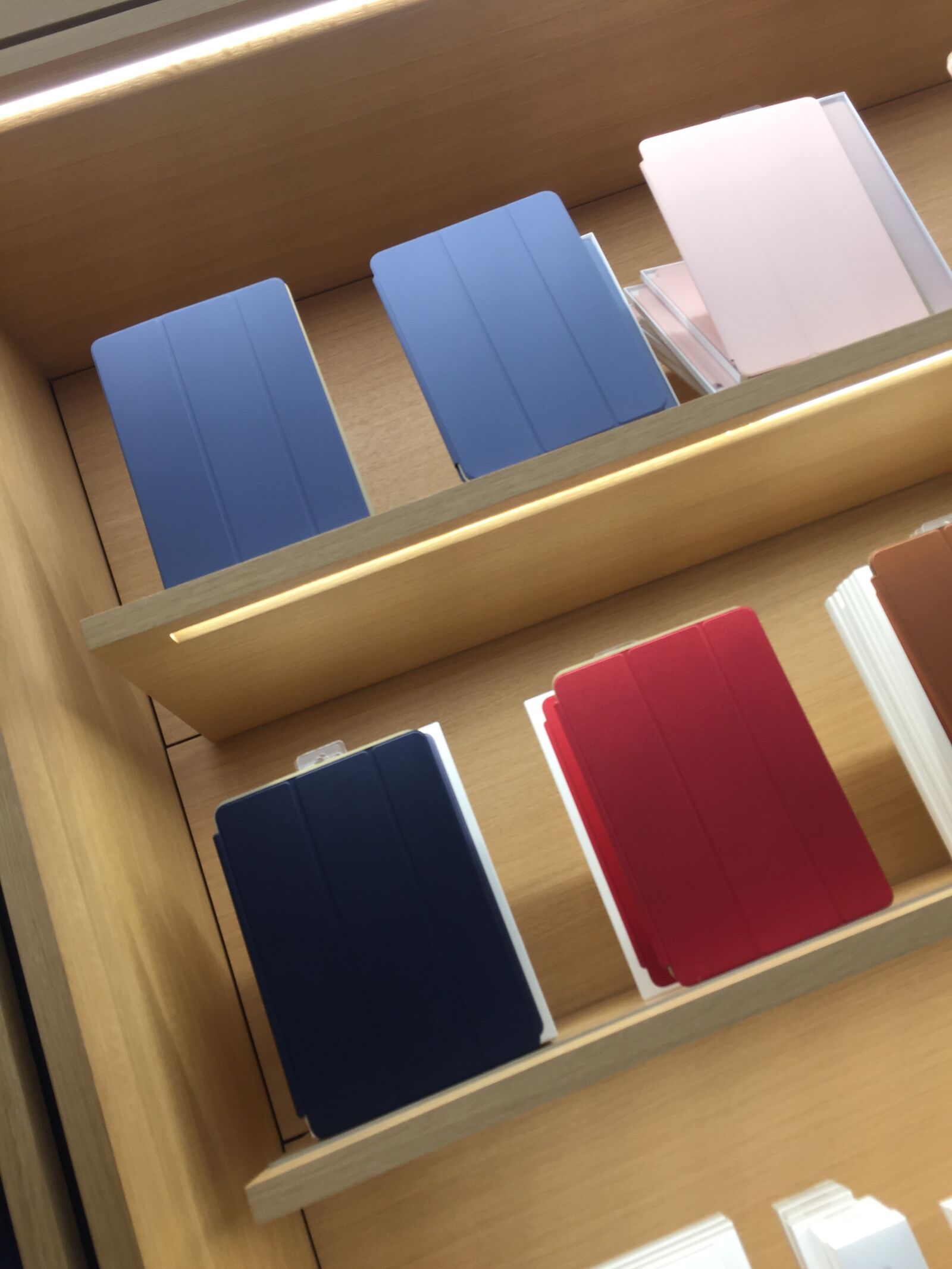 iPhone 6 back camera 4.15mm f/2.2 sample photo. Apple, ipad, tablet photography