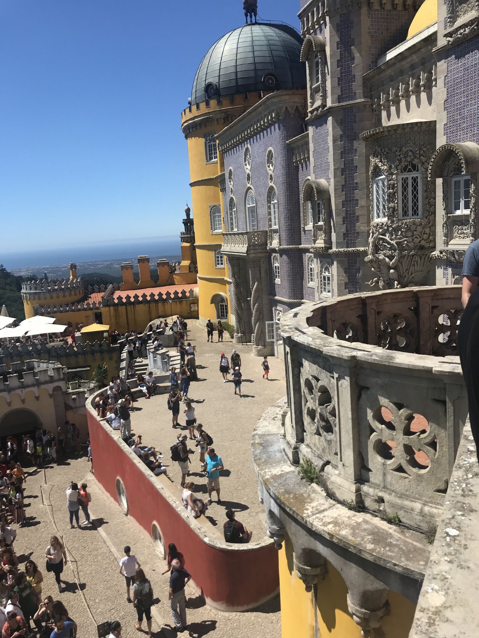iPhone 7 back camera 3.99mm f/1.8 sample photo. Portugal, lisbon, sintra photography