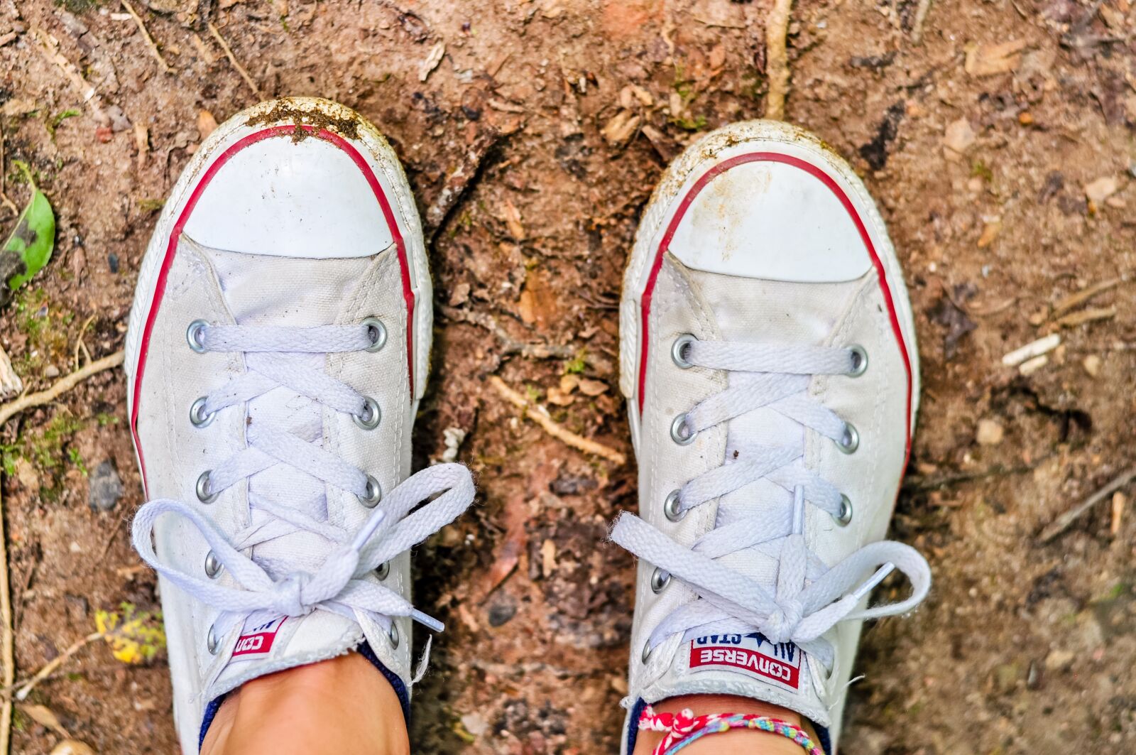 Nikon D5000 sample photo. Converse, shoes, converse shoes photography