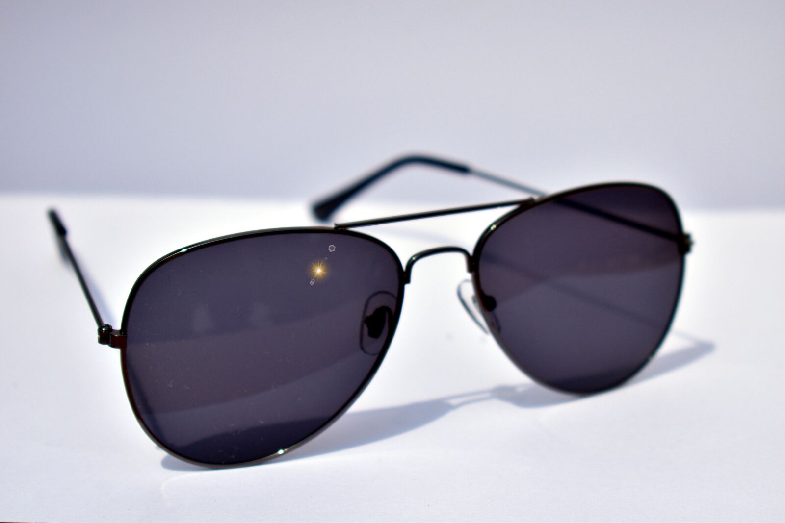 Nikon D5600 sample photo. Aviator sunglasses, shades, sun photography