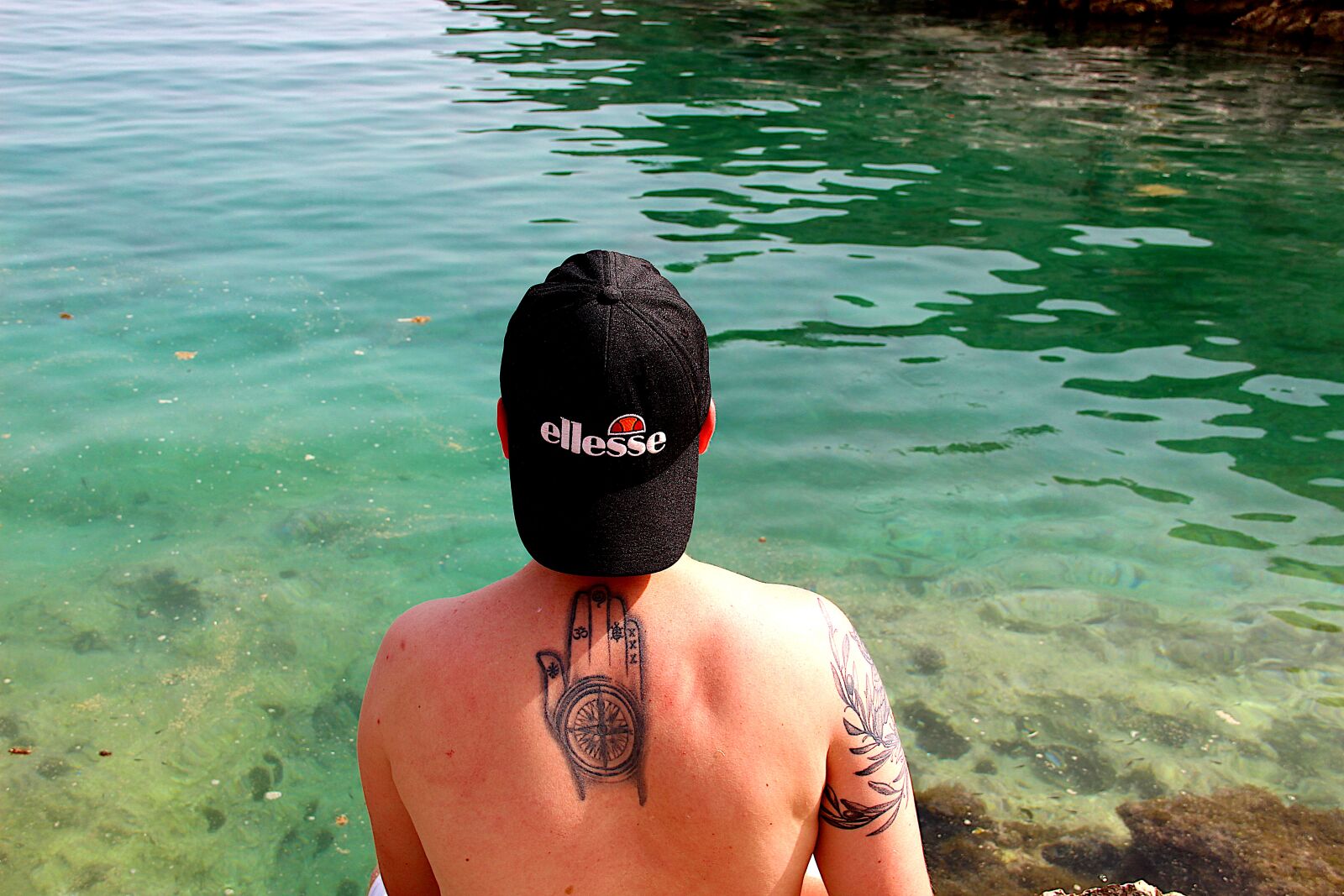 Canon EOS 4000D (EOS Rebel T100 / EOS 3000D) sample photo. Beach, sea, tattoo photography