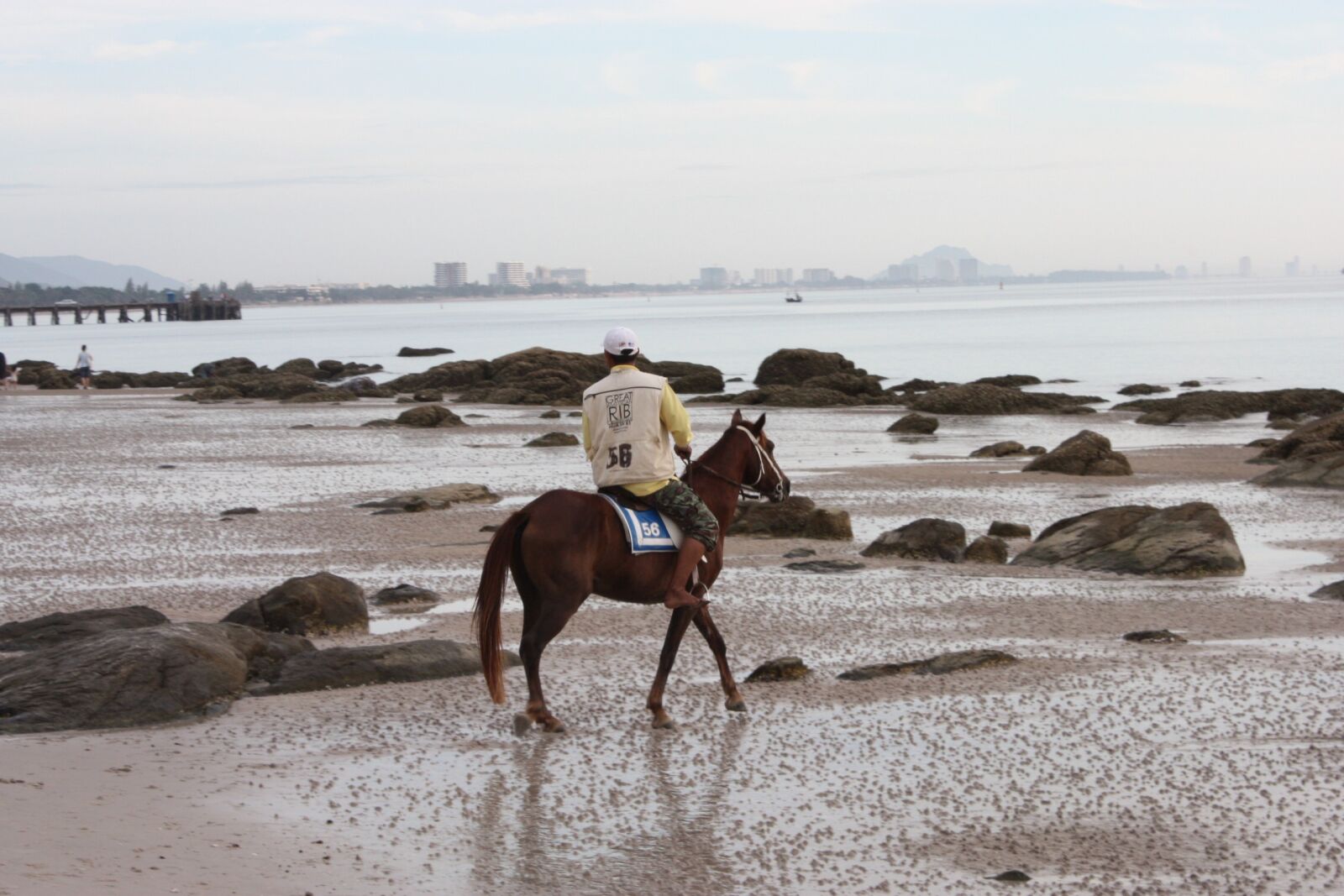 Canon EOS 450D (EOS Rebel XSi / EOS Kiss X2) sample photo. Horse riding, beach, hua photography