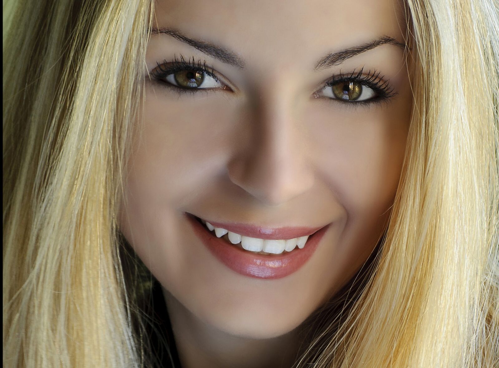 Nikon D5000 sample photo. Woman, portrait, fashion photography