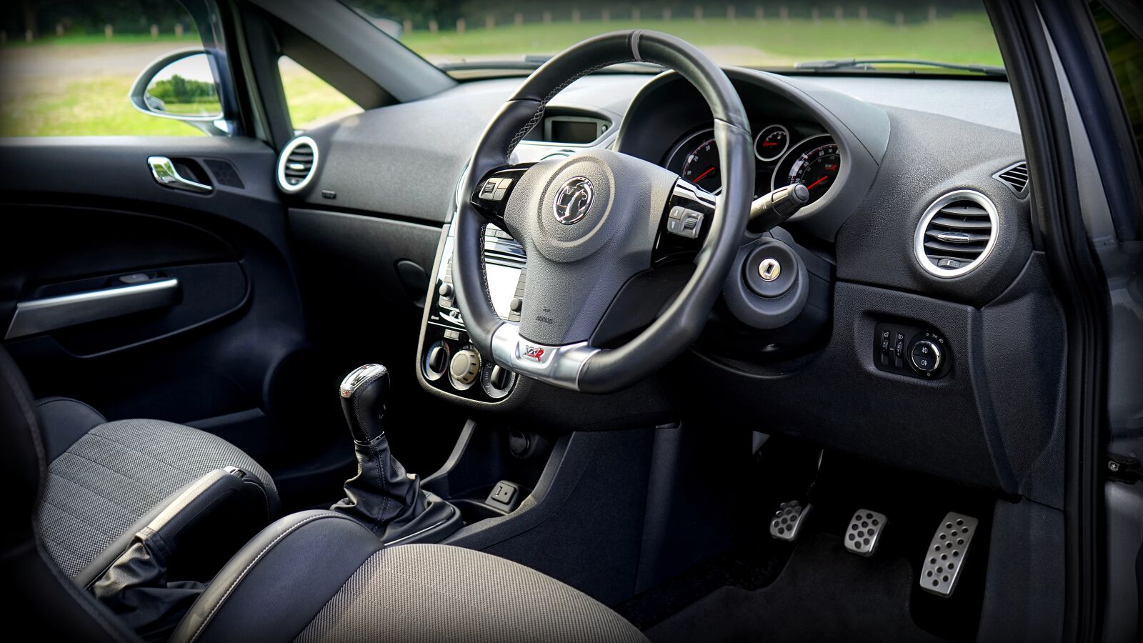 Sony a7 + Sony FE 28-70mm F3.5-5.6 OSS sample photo. Car, interior, vehicle photography