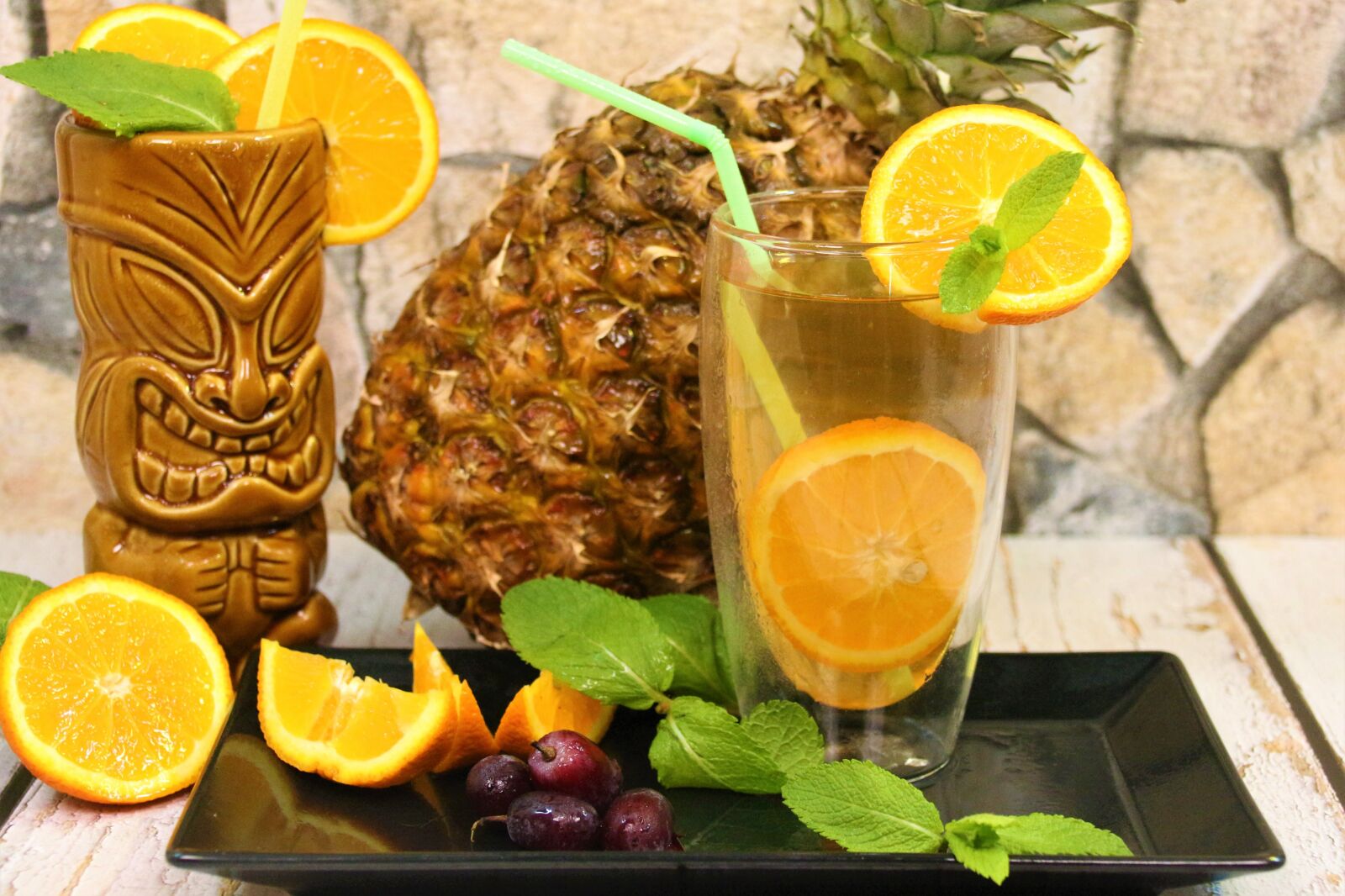 Canon EOS 700D (EOS Rebel T5i / EOS Kiss X7i) sample photo. Pineapple, fruit, yellow photography