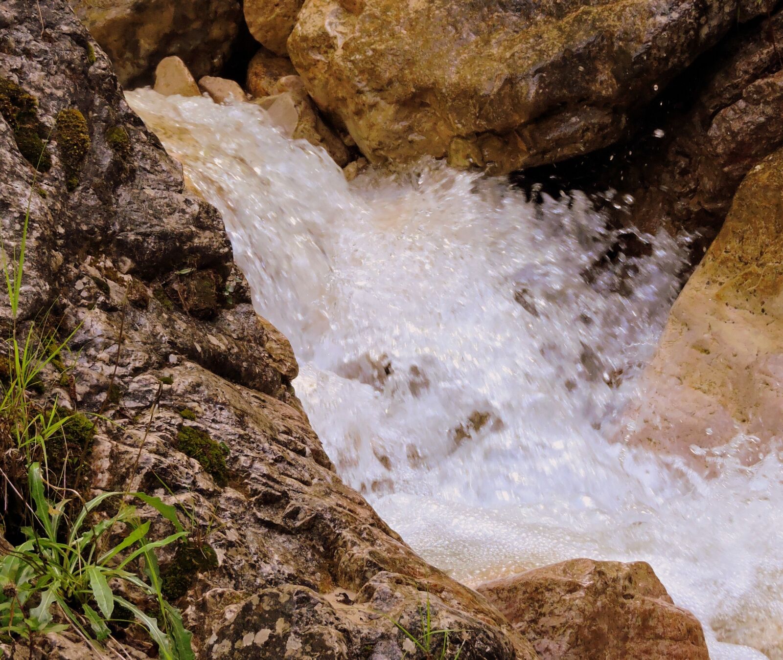 Nikon Coolpix P600 sample photo. Waterfall, water, source photography