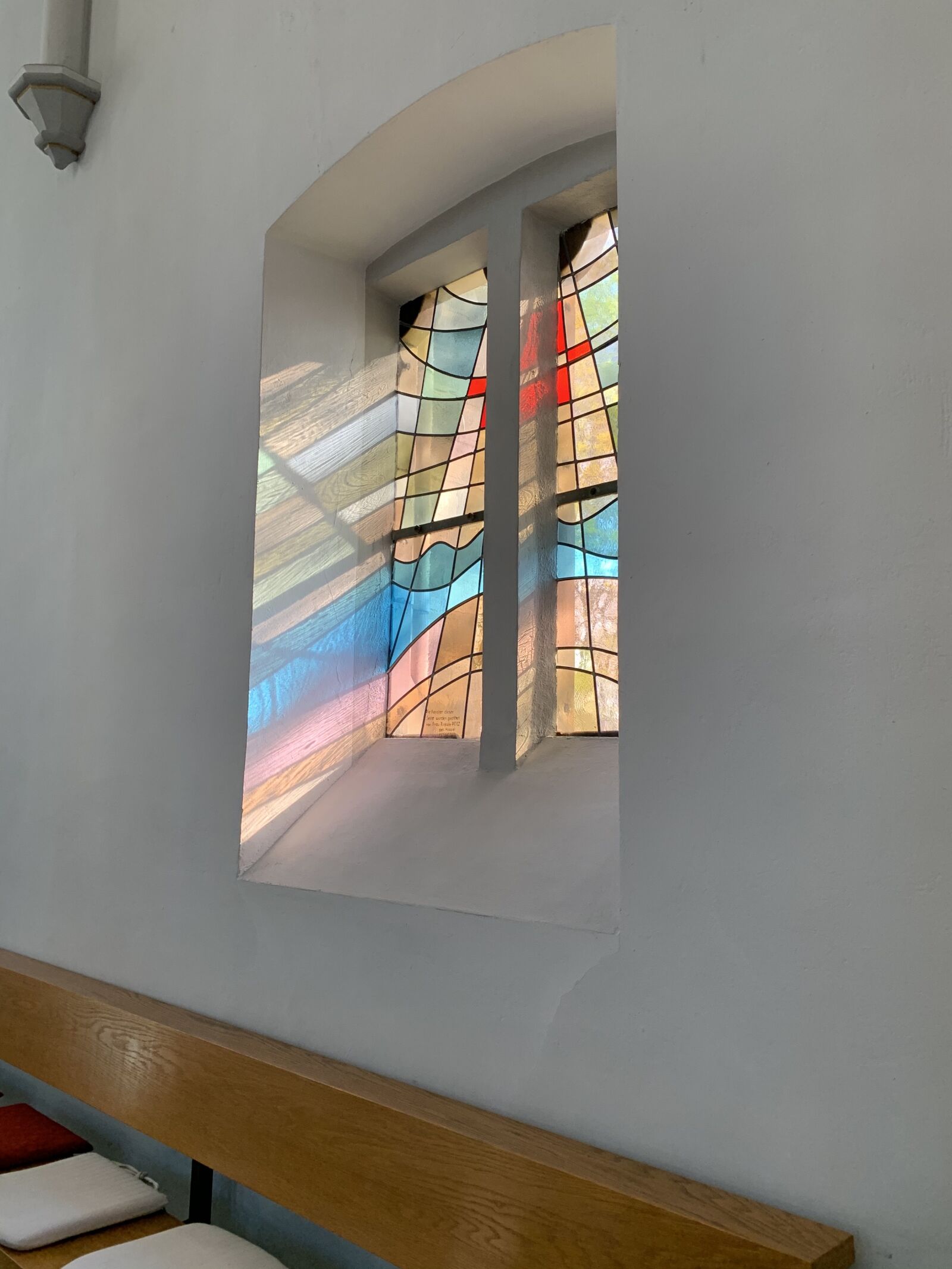 Apple iPhone XR sample photo. Mirroring, church window, church photography