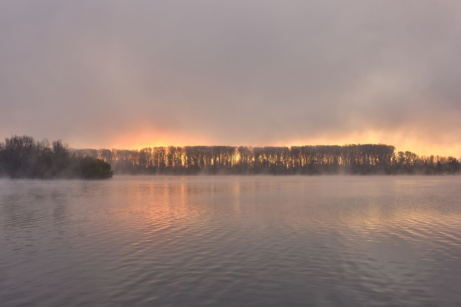 Sony a6400 sample photo. Sunrise, fog, mood photography