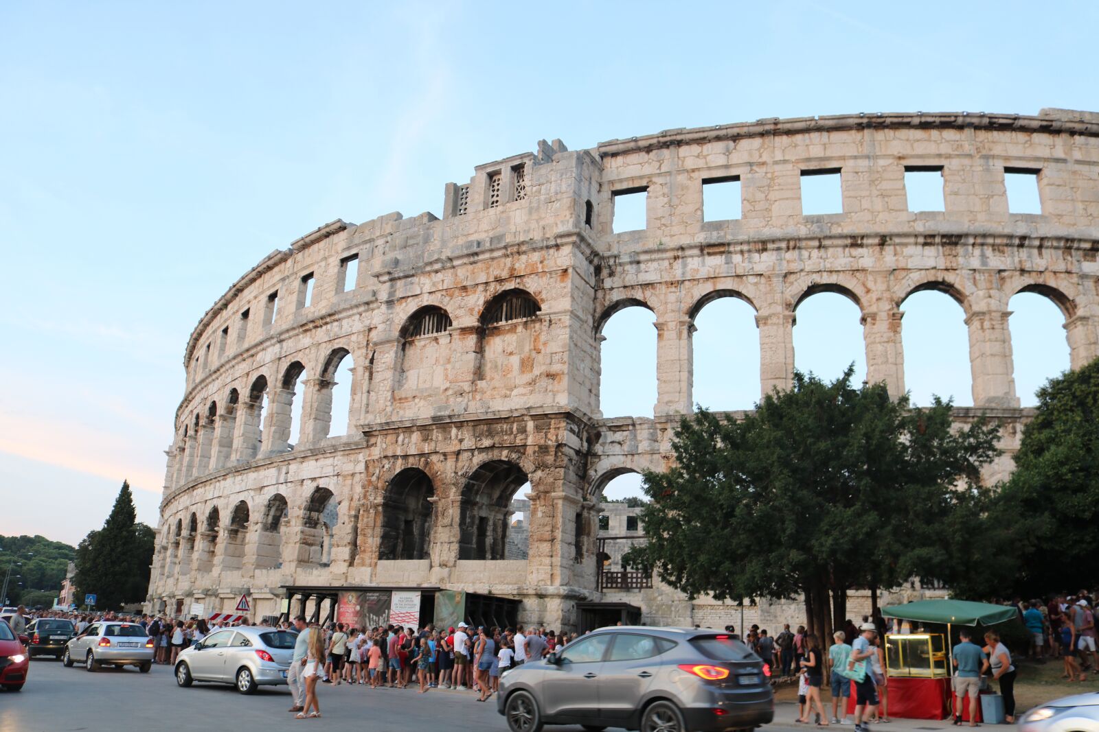 Canon EOS 750D (EOS Rebel T6i / EOS Kiss X8i) sample photo. Amphitheatre, croatia, pula photography
