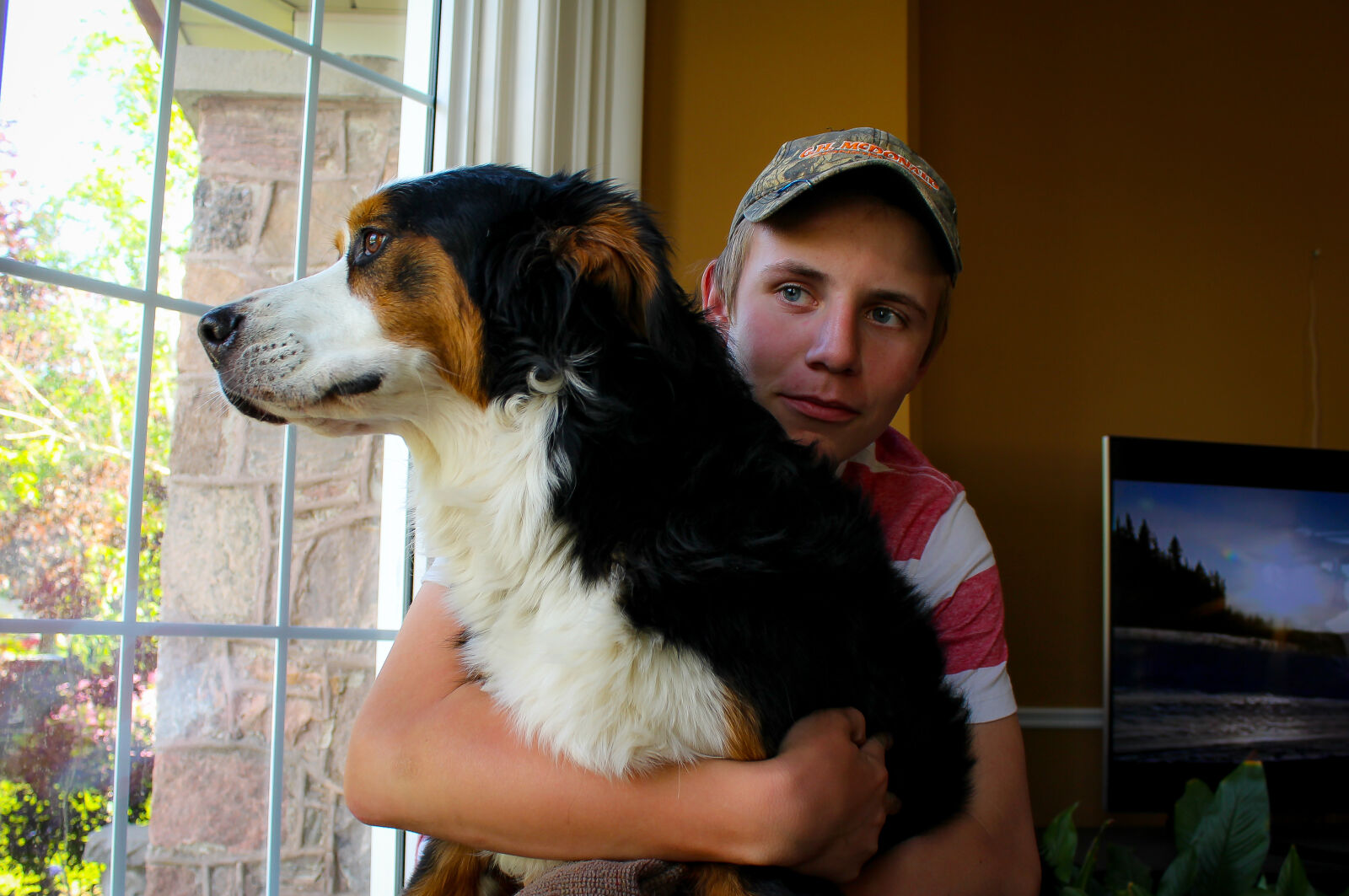 Canon EOS 1200D (EOS Rebel T5 / EOS Kiss X70 / EOS Hi) sample photo. Boy, boy, and, dog photography