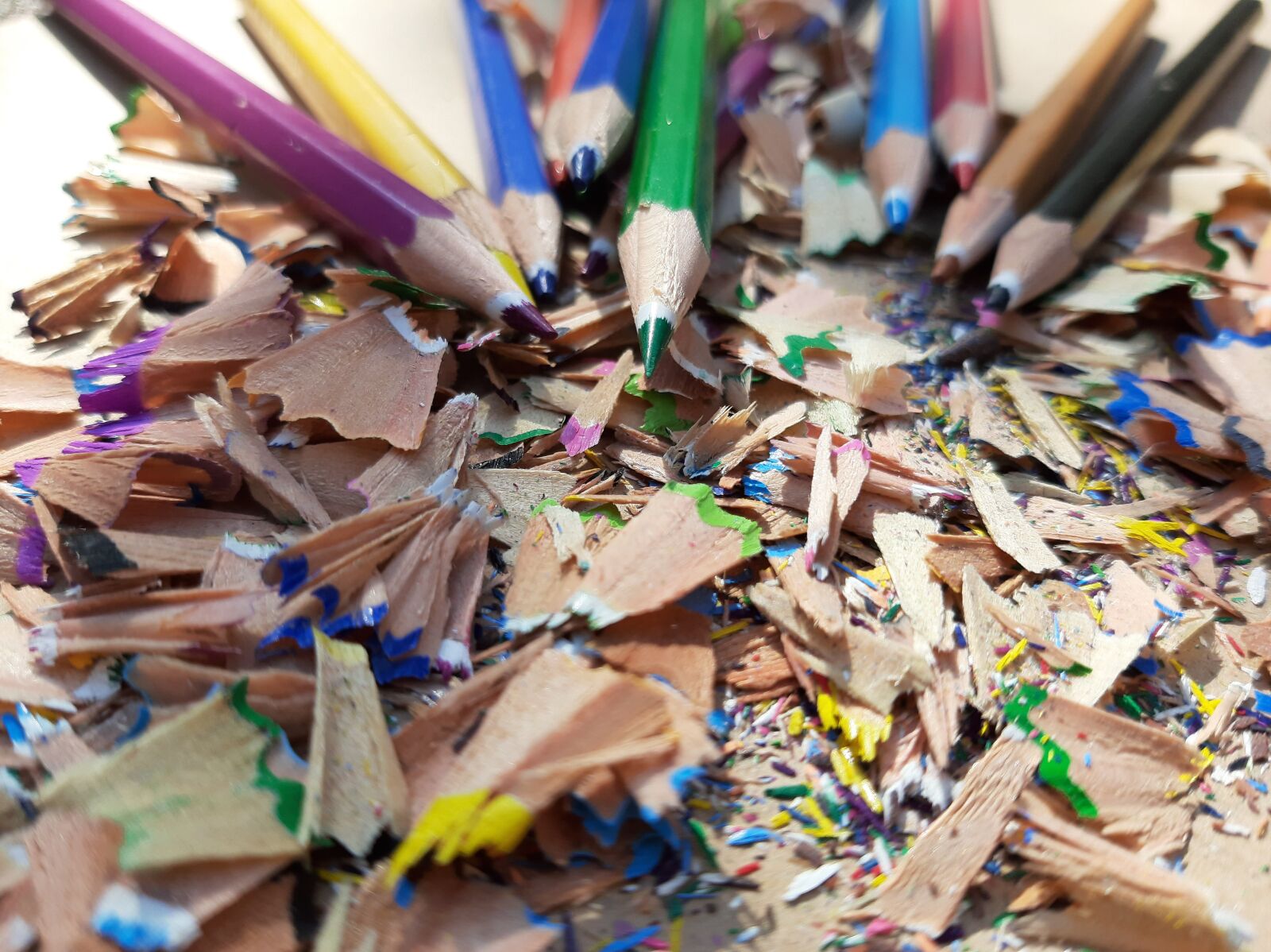 Samsung Galaxy A50 sample photo. Pencil, colorful, school photography