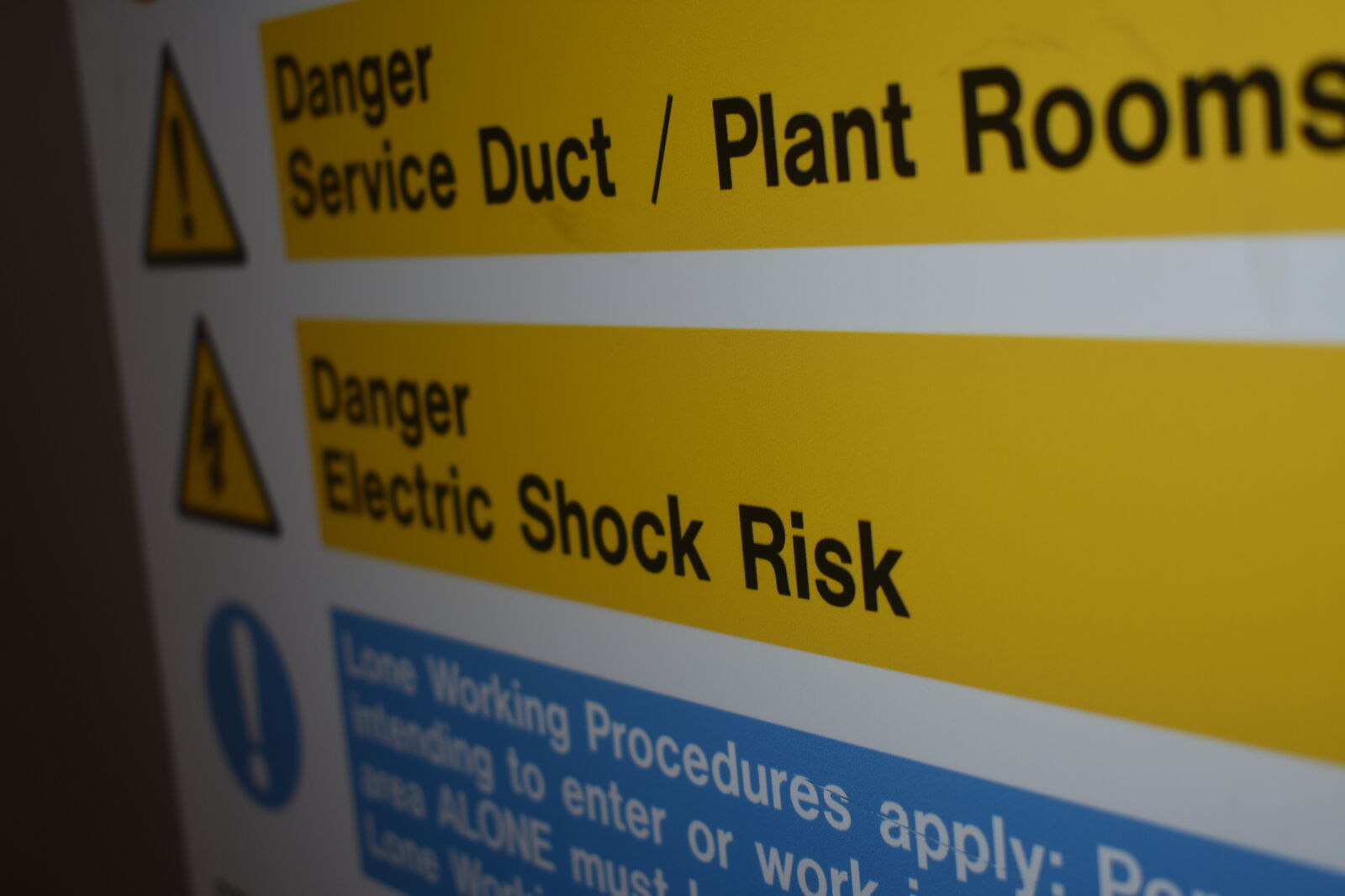 Nikon D3400 sample photo. Danger, dangerous, dark, duct photography