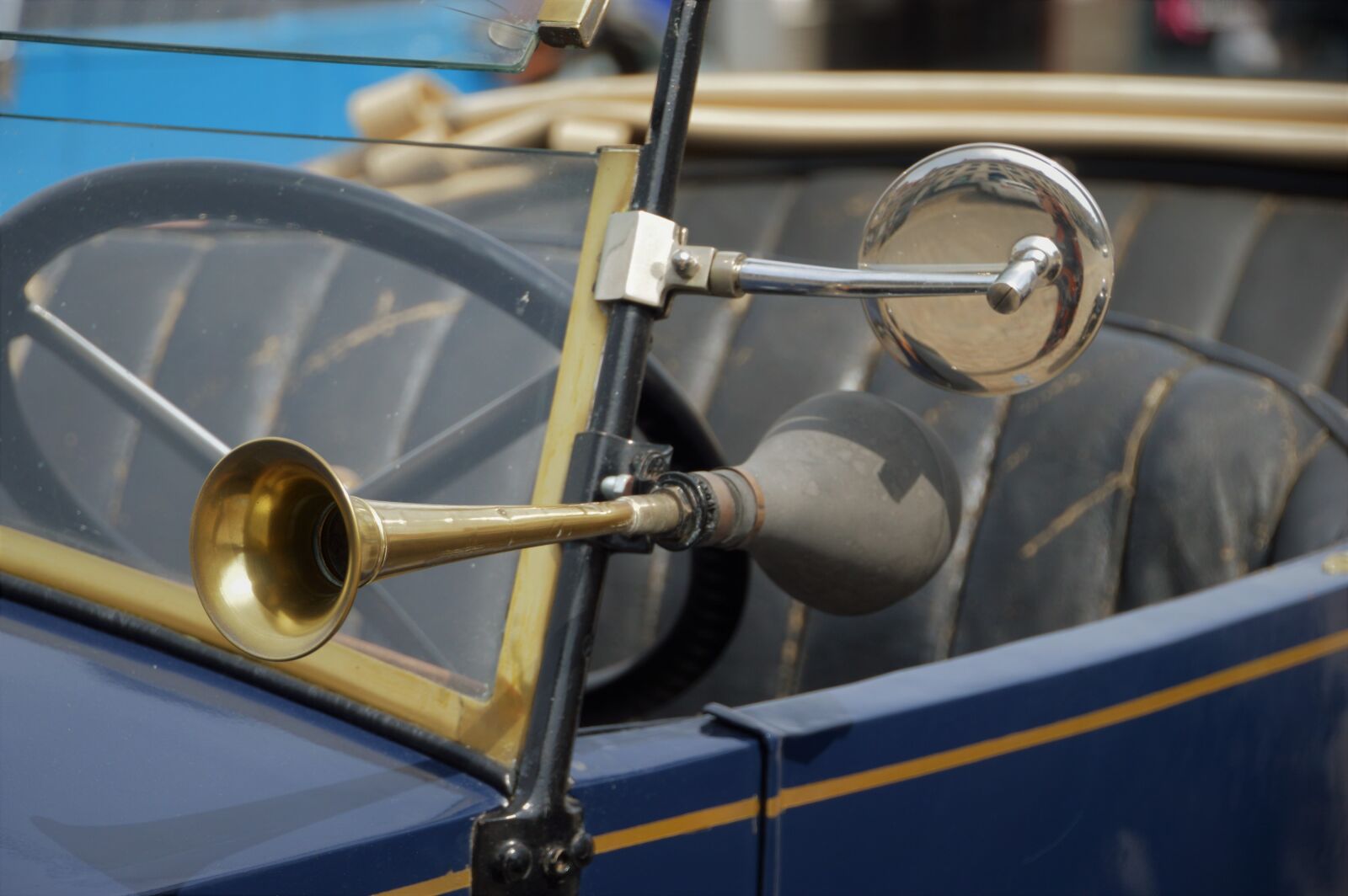 Nikon D3200 sample photo. Security, alarm, horn photography