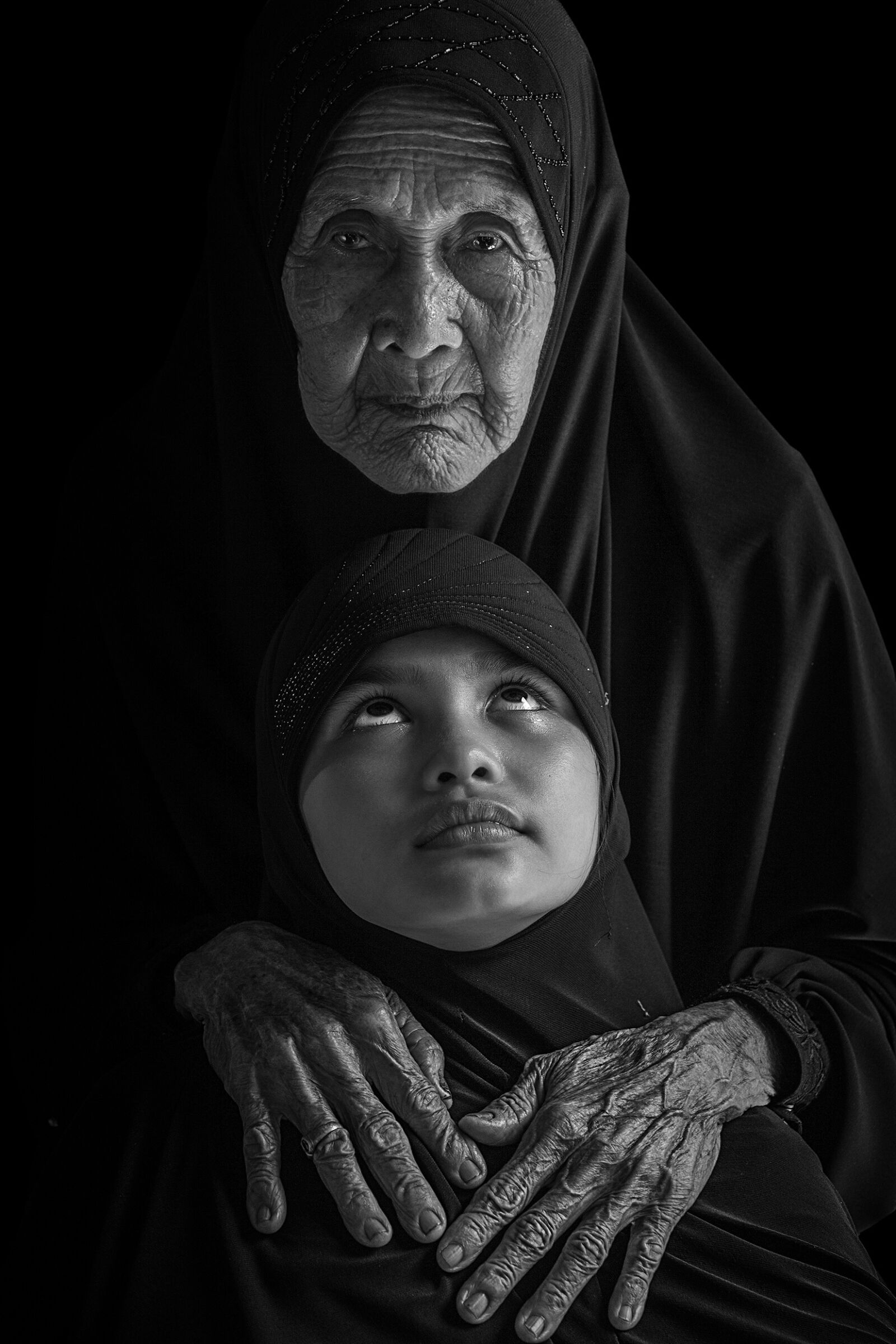 Canon EF 70-200mm F2.8L IS USM sample photo. Mrs, and, grandchildren ethnic photography