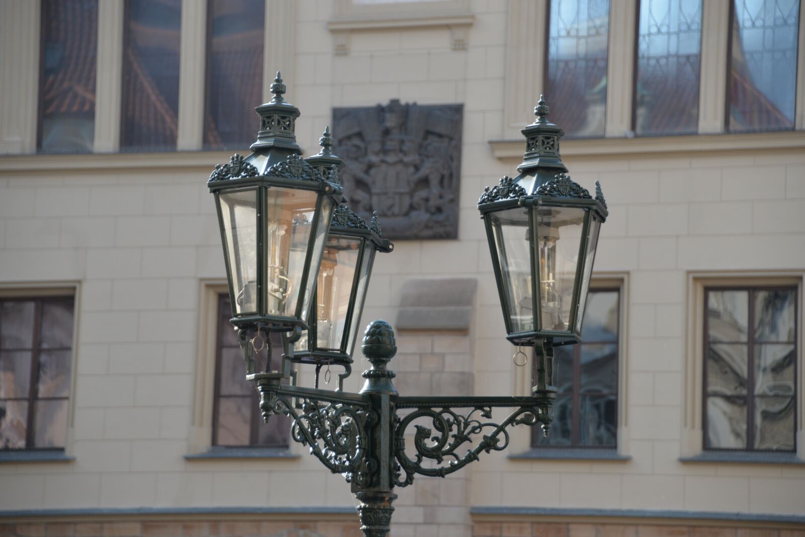 Nikon D610 sample photo. Street lamp, historic center photography