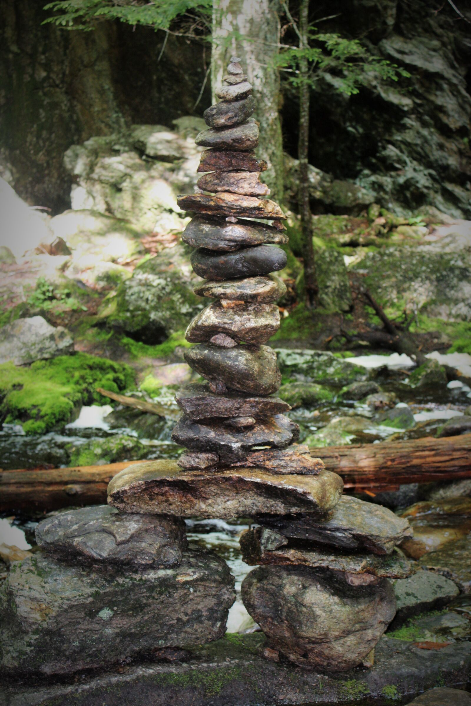 Canon EOS 1200D (EOS Rebel T5 / EOS Kiss X70 / EOS Hi) sample photo. Rocks, stones, zen photography
