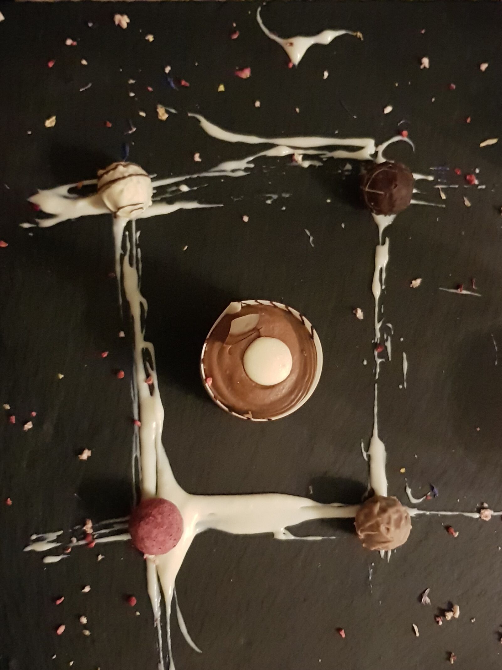 Samsung Galaxy S8+ sample photo. Dessert, chocolate, chart photography
