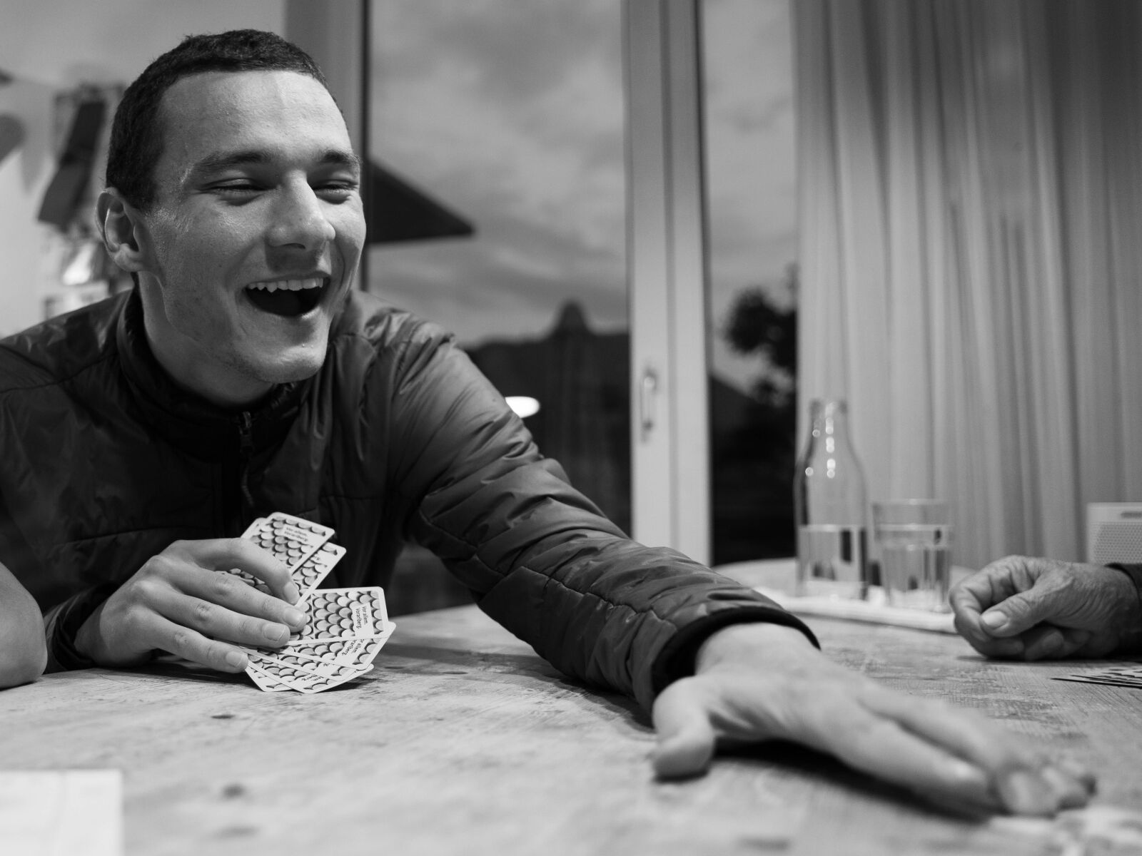 Sony a7 III + Tamron 28-75mm F2.8 Di III RXD sample photo. Emotion, card game, joy photography