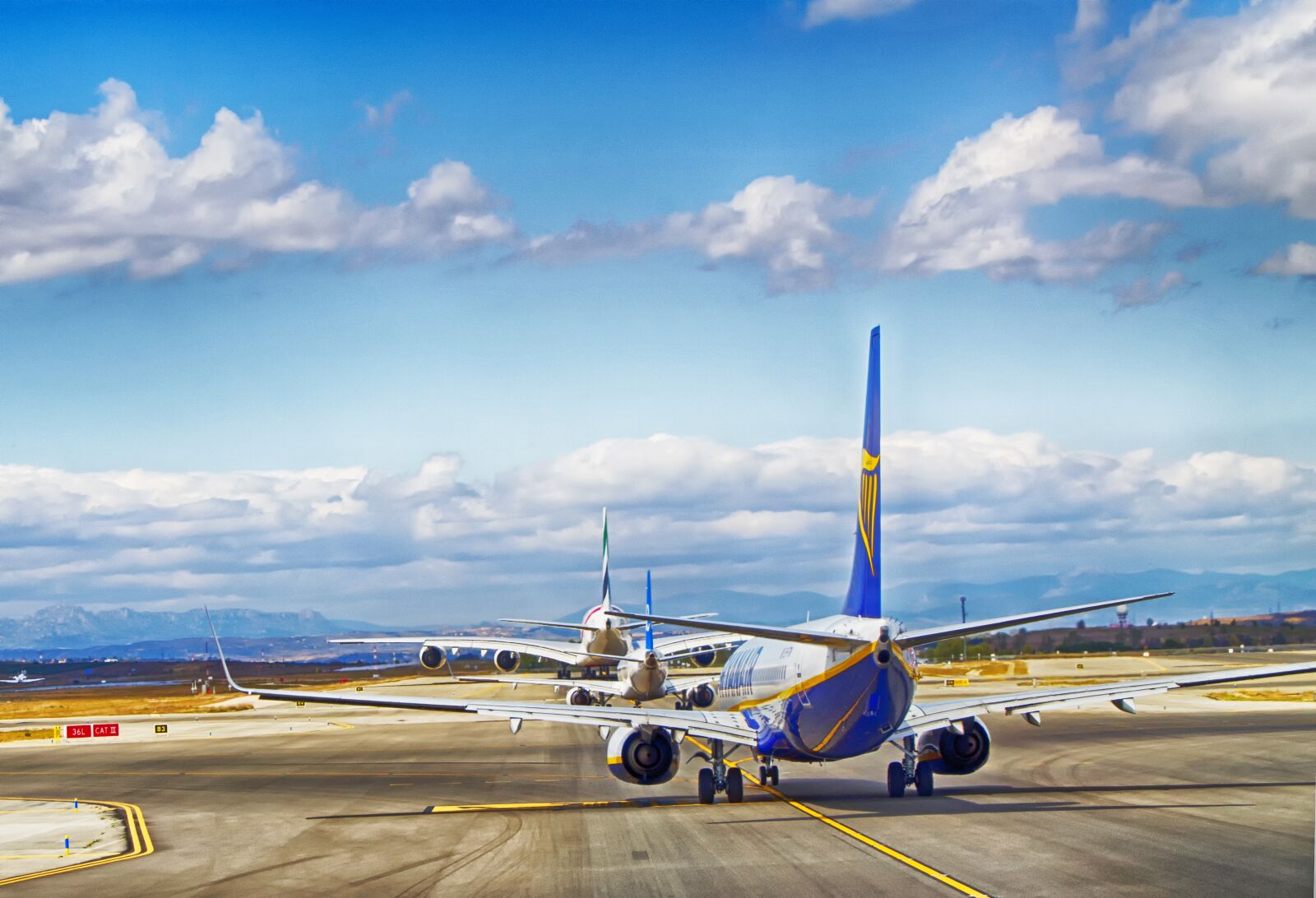 Nikon D5100 sample photo. Aircraft, taxiing, runway photography