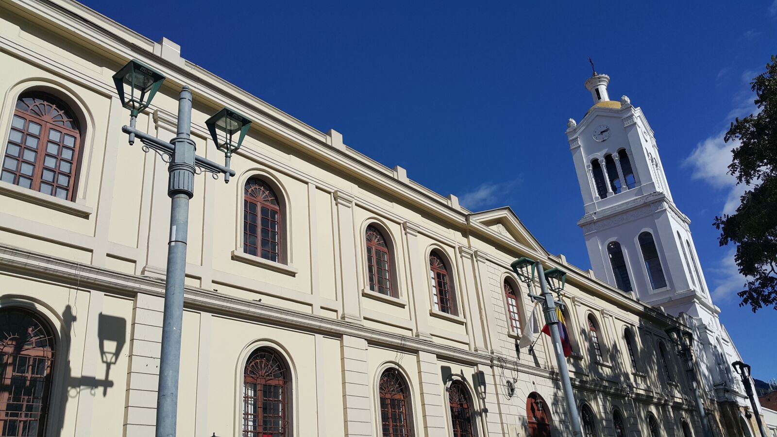 Samsung Galaxy Note4 sample photo. Iglesia, cielo, azul photography