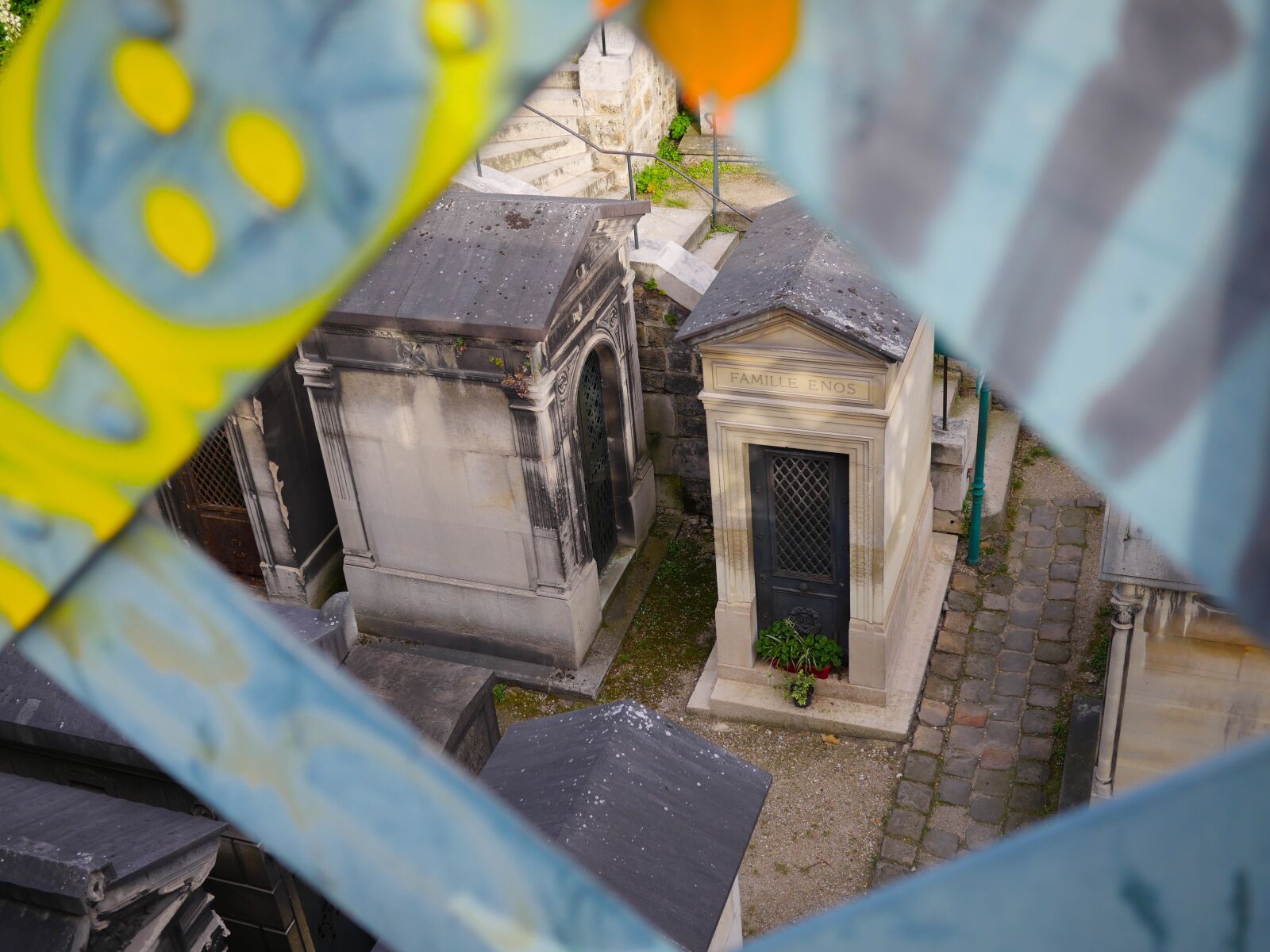 Panasonic Lumix DMC-GX8 sample photo. Paris, graveyard, sacre coer photography