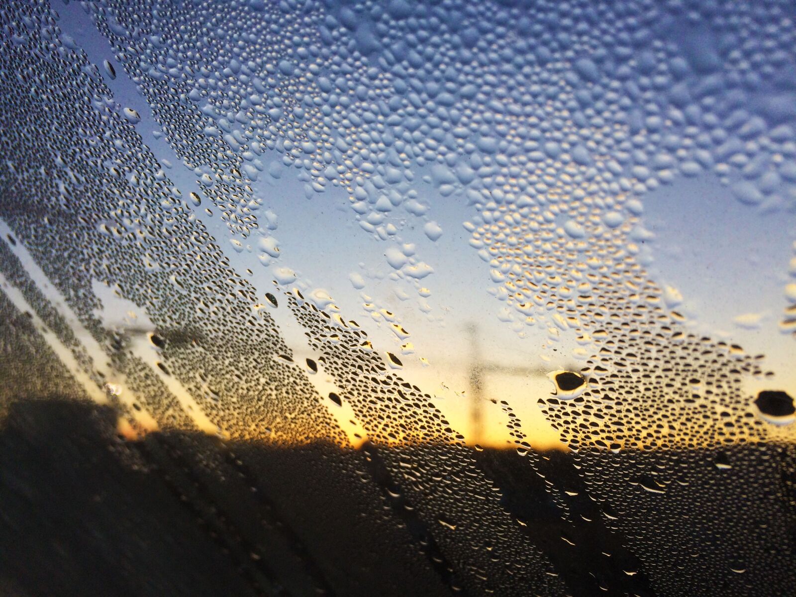 iPhone 5s back camera 4.15mm f/2.2 sample photo. Sunrise, water, bubbles photography