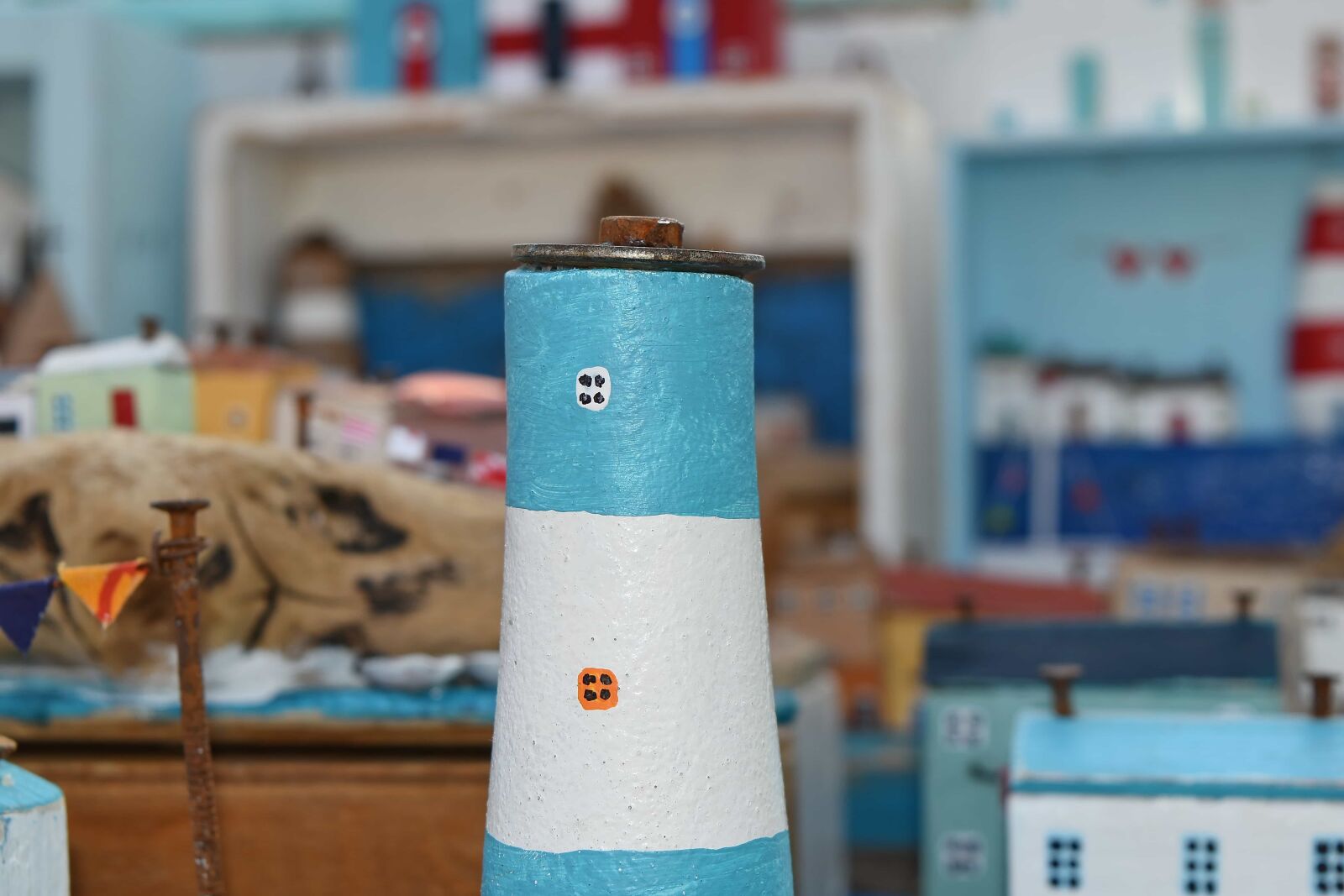 Nikon D5500 sample photo. Miniature, minimalism, towel, daylight photography