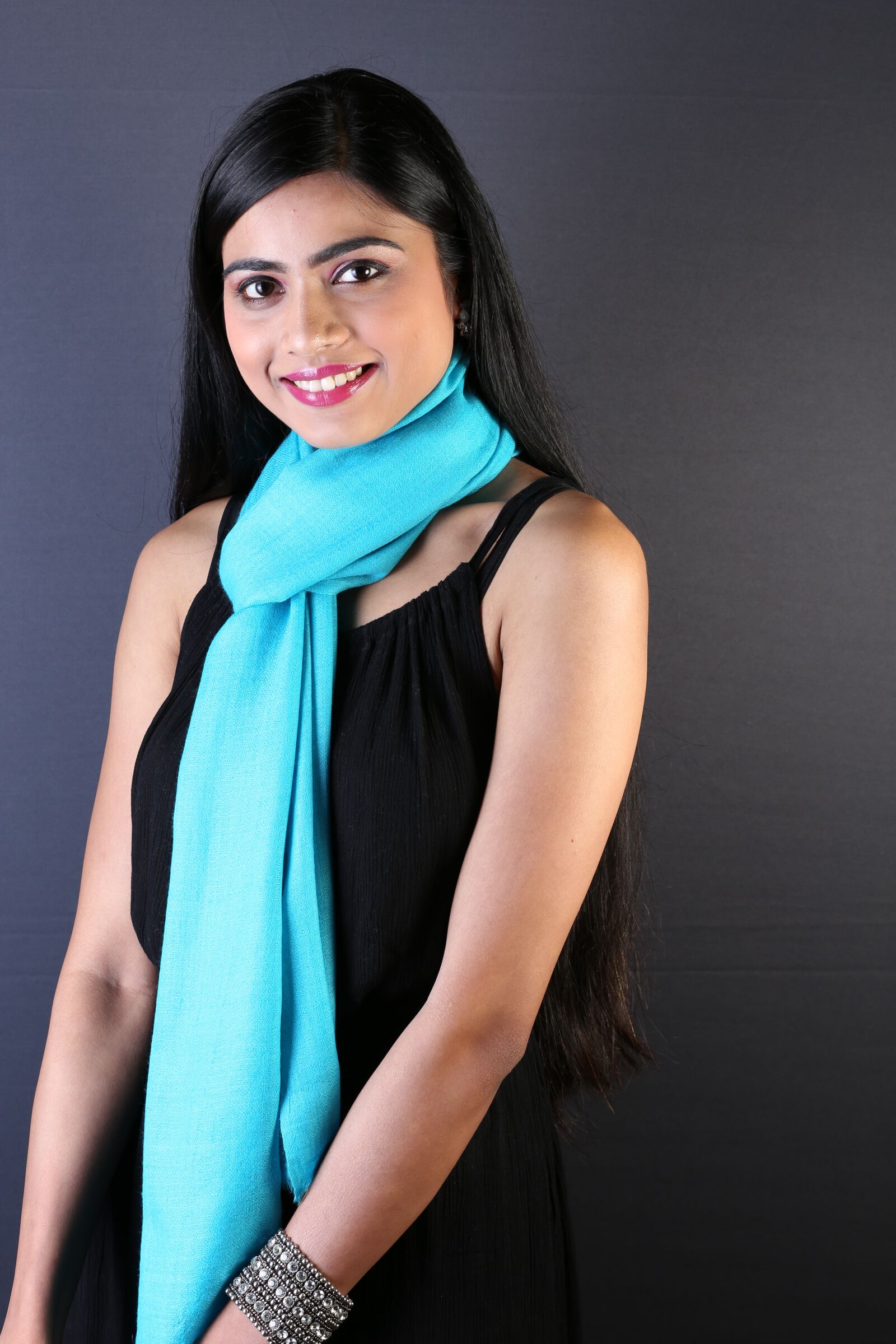 Canon EOS 6D sample photo. Girl, shawl, fashion photography