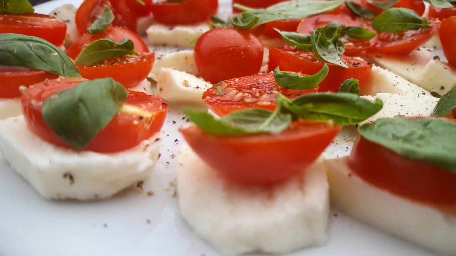 Samsung Galaxy S6 sample photo. Tomato, mozzarella, caprese photography