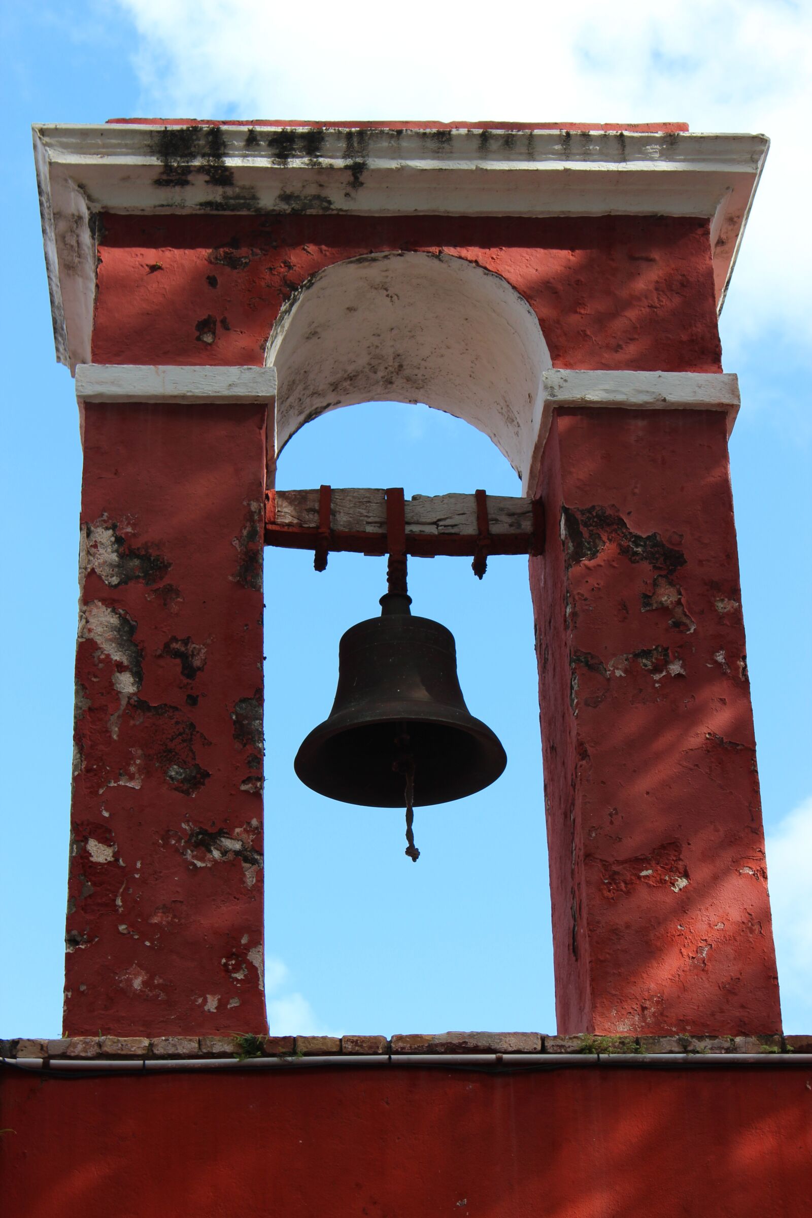 Canon EOS 600D (Rebel EOS T3i / EOS Kiss X5) sample photo. Bell, bell tower, caribbean photography