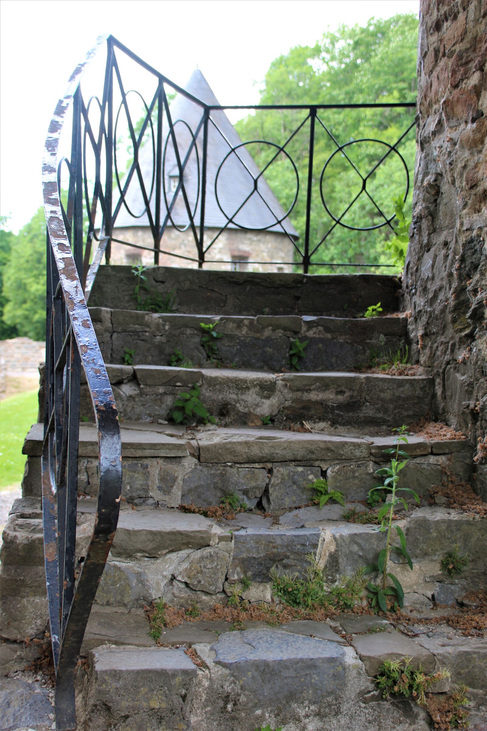 Canon EOS 700D (EOS Rebel T5i / EOS Kiss X7i) sample photo. Stairs, castle, architecture photography