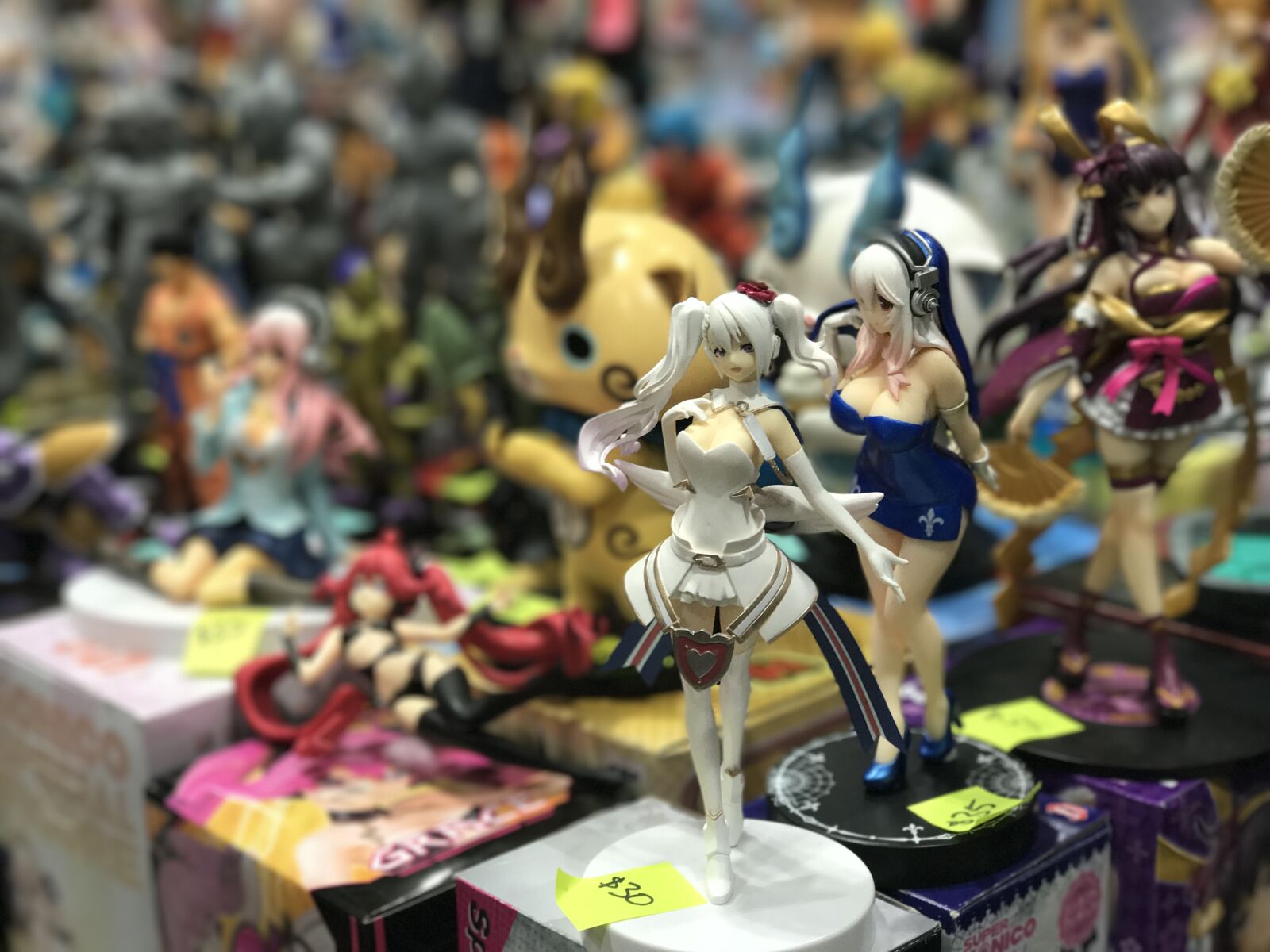 iPhone 7 Plus back dual camera 6.6mm f/2.8 sample photo. Comics, toys photography