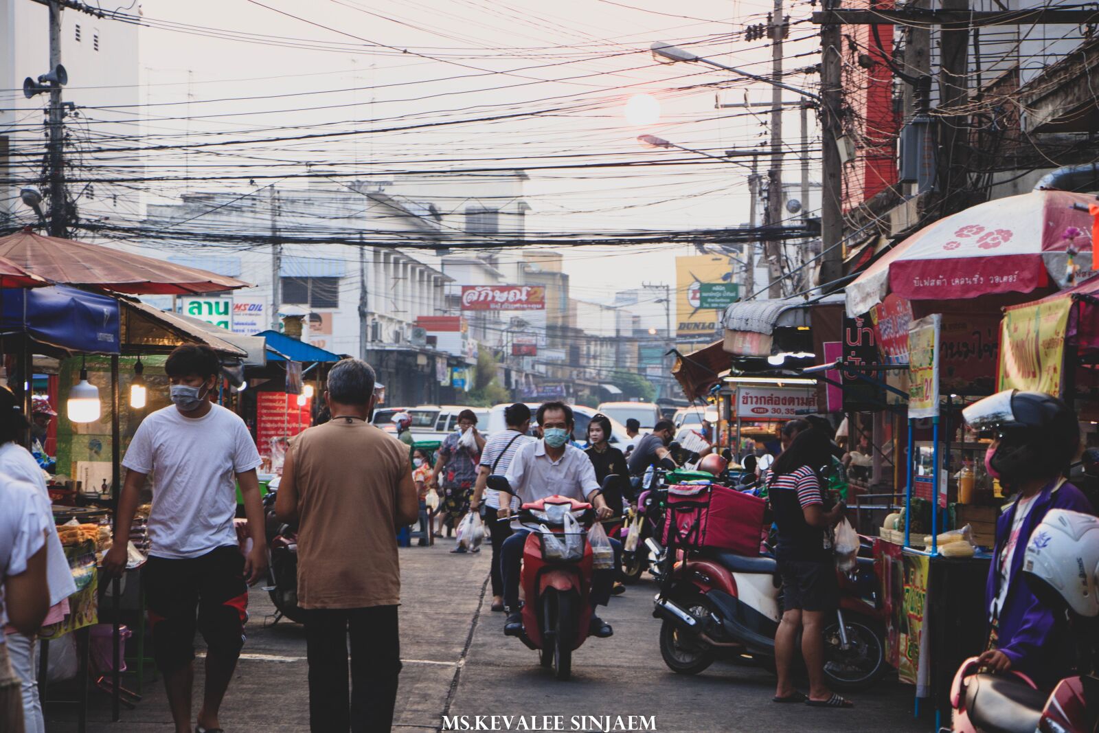 Canon EOS 750D (EOS Rebel T6i / EOS Kiss X8i) sample photo. Street, market, travel photography