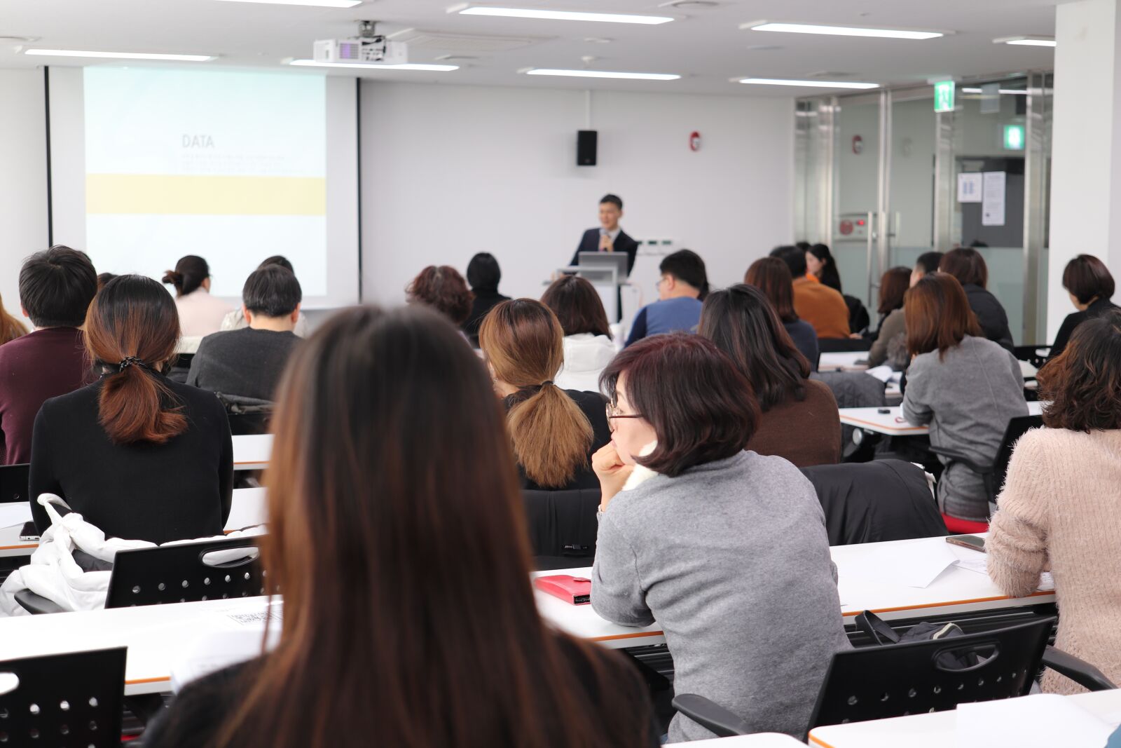 Canon EF-S 35mm F2.8 Macro IS STM sample photo. Lecture, instructor, classroom photography