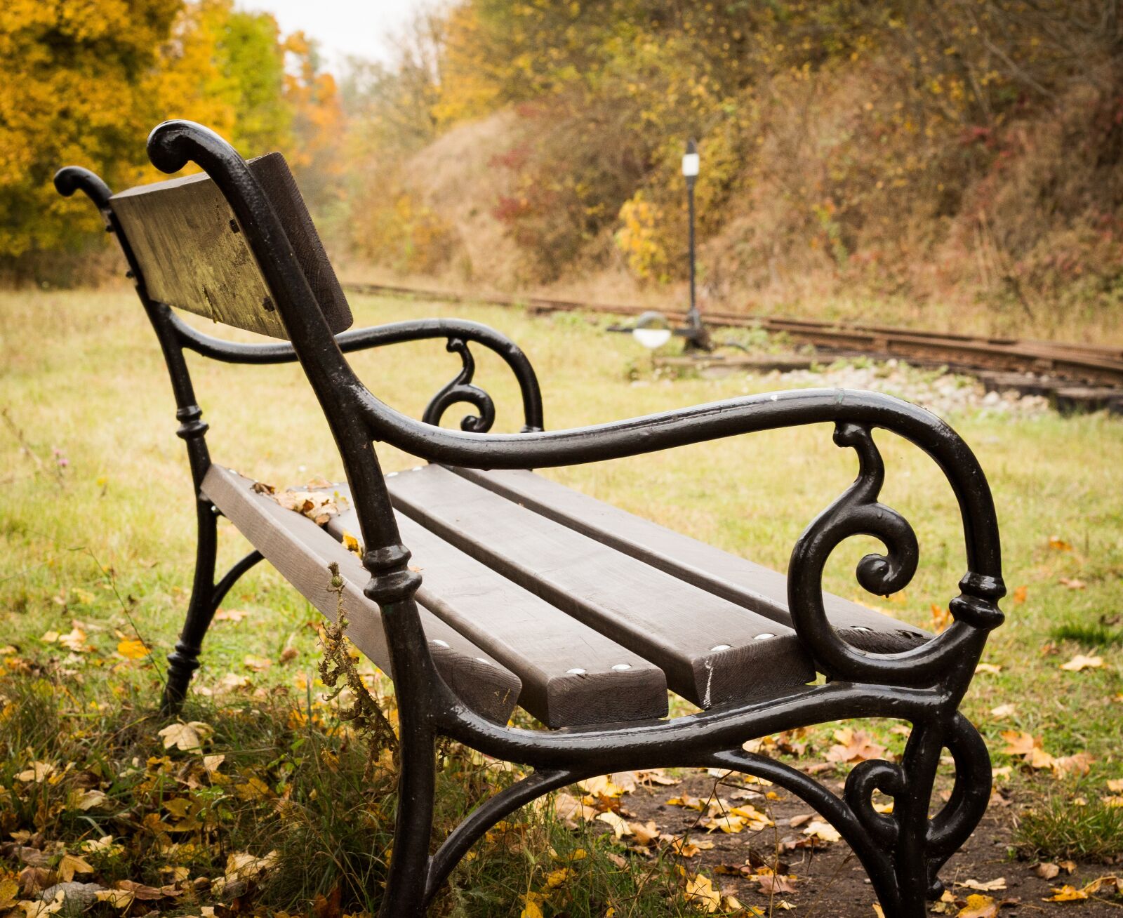 Canon EOS 700D (EOS Rebel T5i / EOS Kiss X7i) sample photo. Bench, session, sit photography