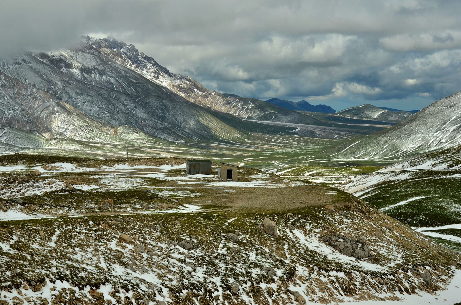 Nikon D7000 sample photo. Abruzzo, mountains, snow photography