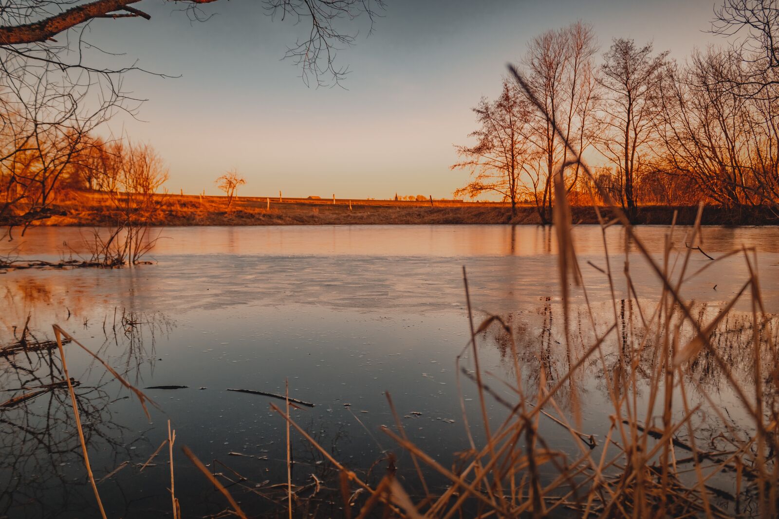 Canon EOS 750D (EOS Rebel T6i / EOS Kiss X8i) sample photo. Pond, lake, evening photography