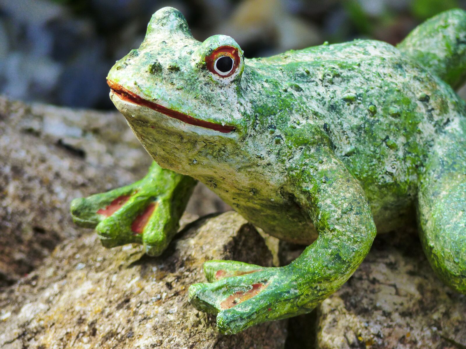 Panasonic Lumix DMC-FZ200 sample photo. Frog, gartendeko, figure photography