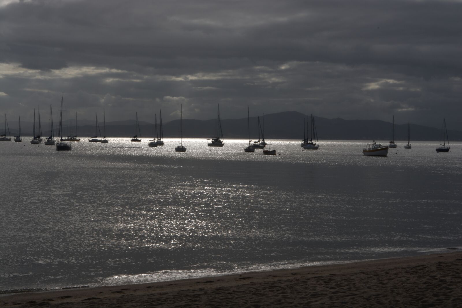 Nikon D5200 sample photo. Beach, boats, florianópolis photography