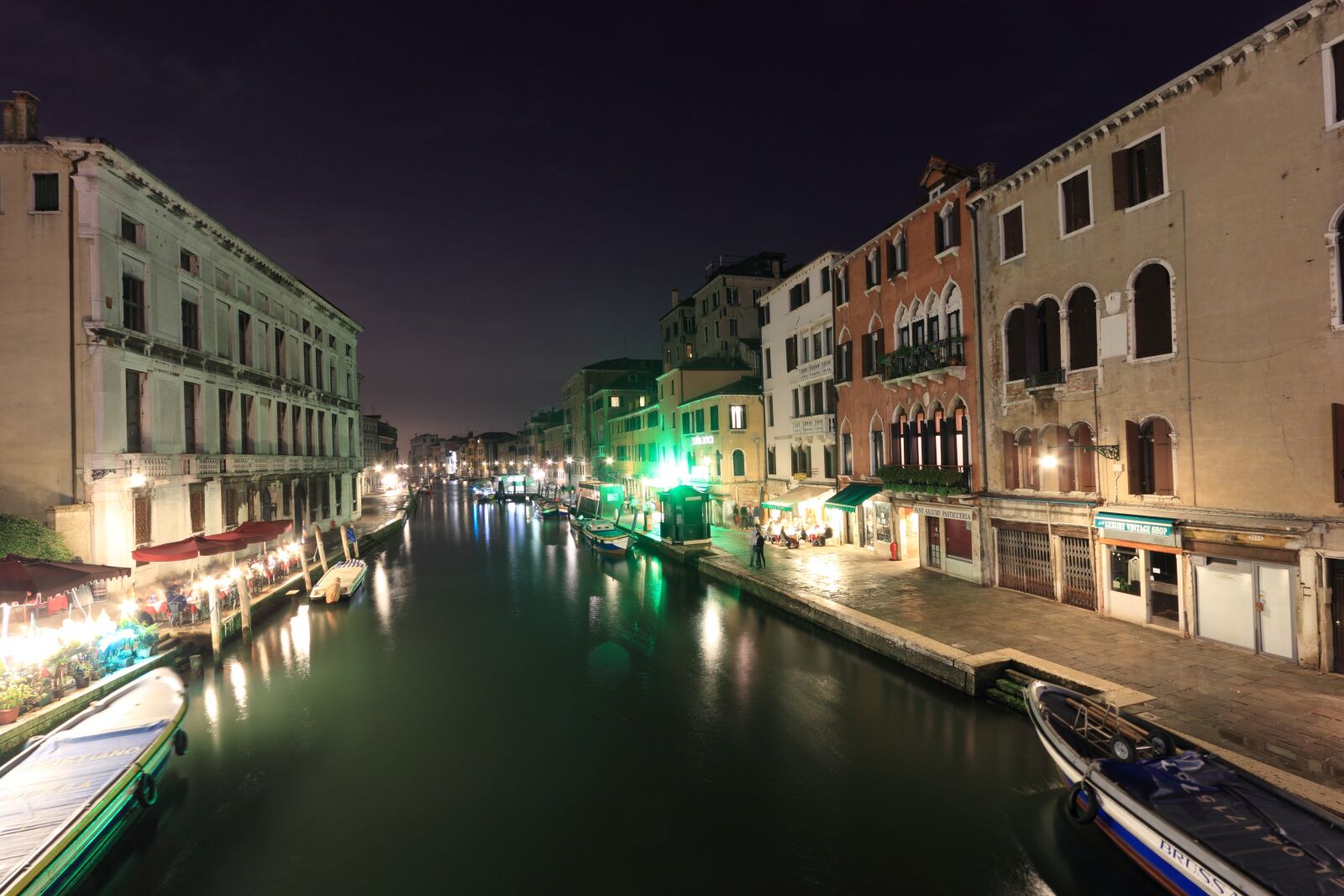 Canon EOS 550D (EOS Rebel T2i / EOS Kiss X4) sample photo. Venice, canal, evening photography