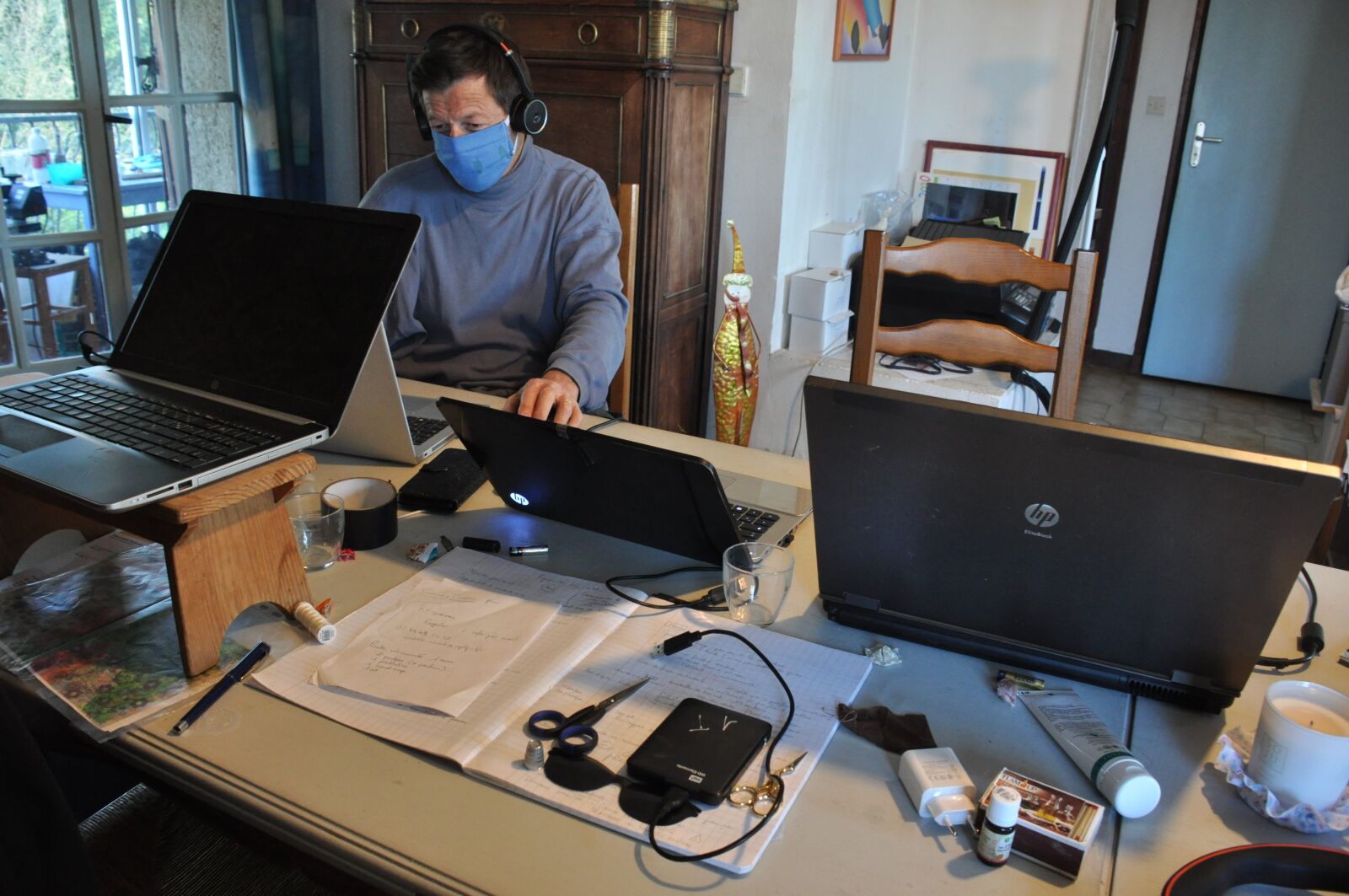 Nikon D90 sample photo. Telework, containment, coronavirus photography