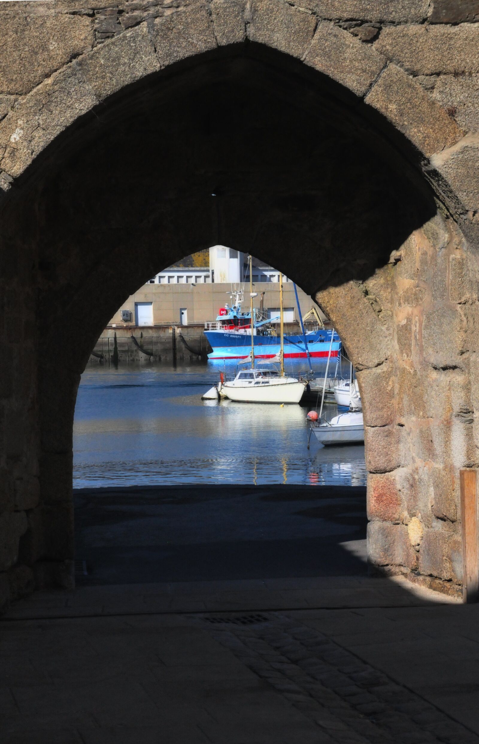 Nikon D300 sample photo. Fouesnant, door, wharf photography
