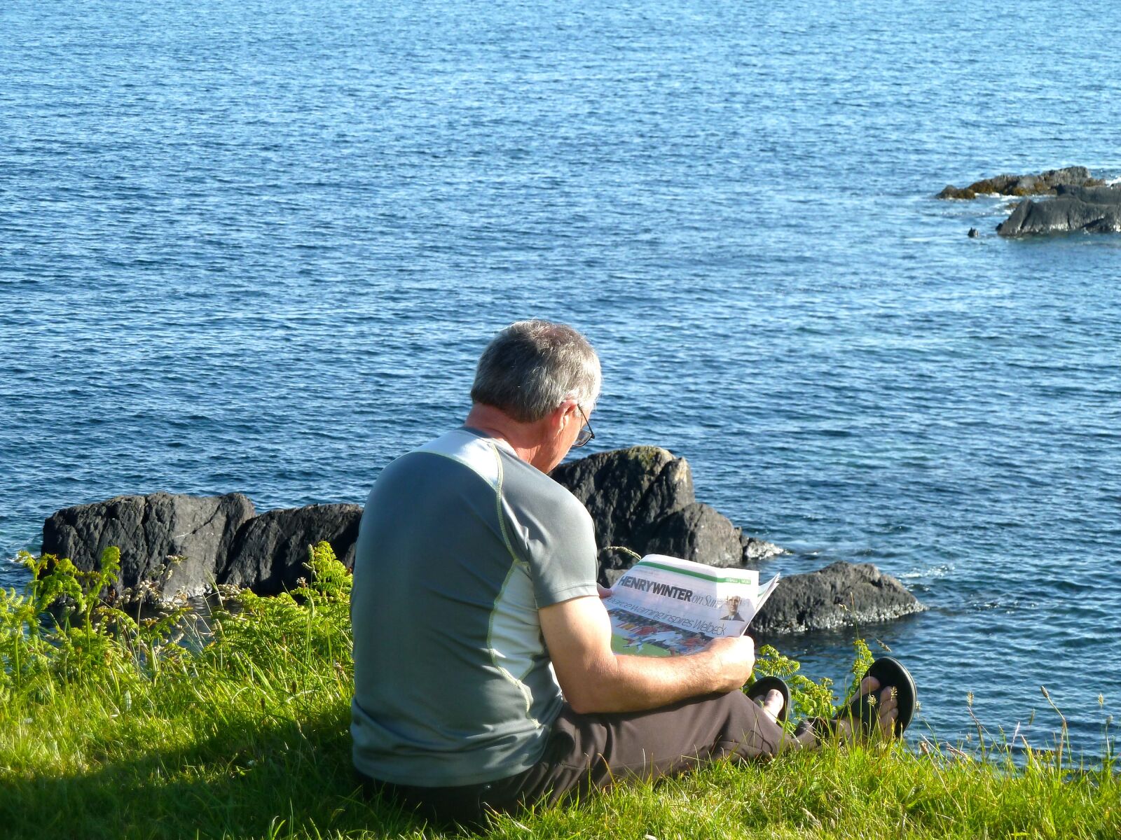 Panasonic Lumix DMC-ZS7 (Lumix DMC-TZ10) sample photo. Relax, reading, contemplation photography