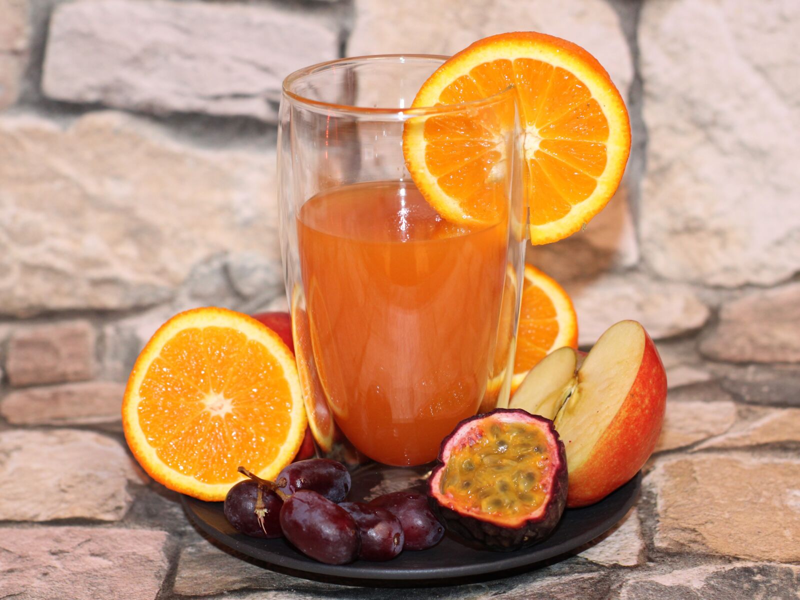 Canon EOS 2000D (EOS Rebel T7 / EOS Kiss X90 / EOS 1500D) sample photo. Orange, juice, fruit photography