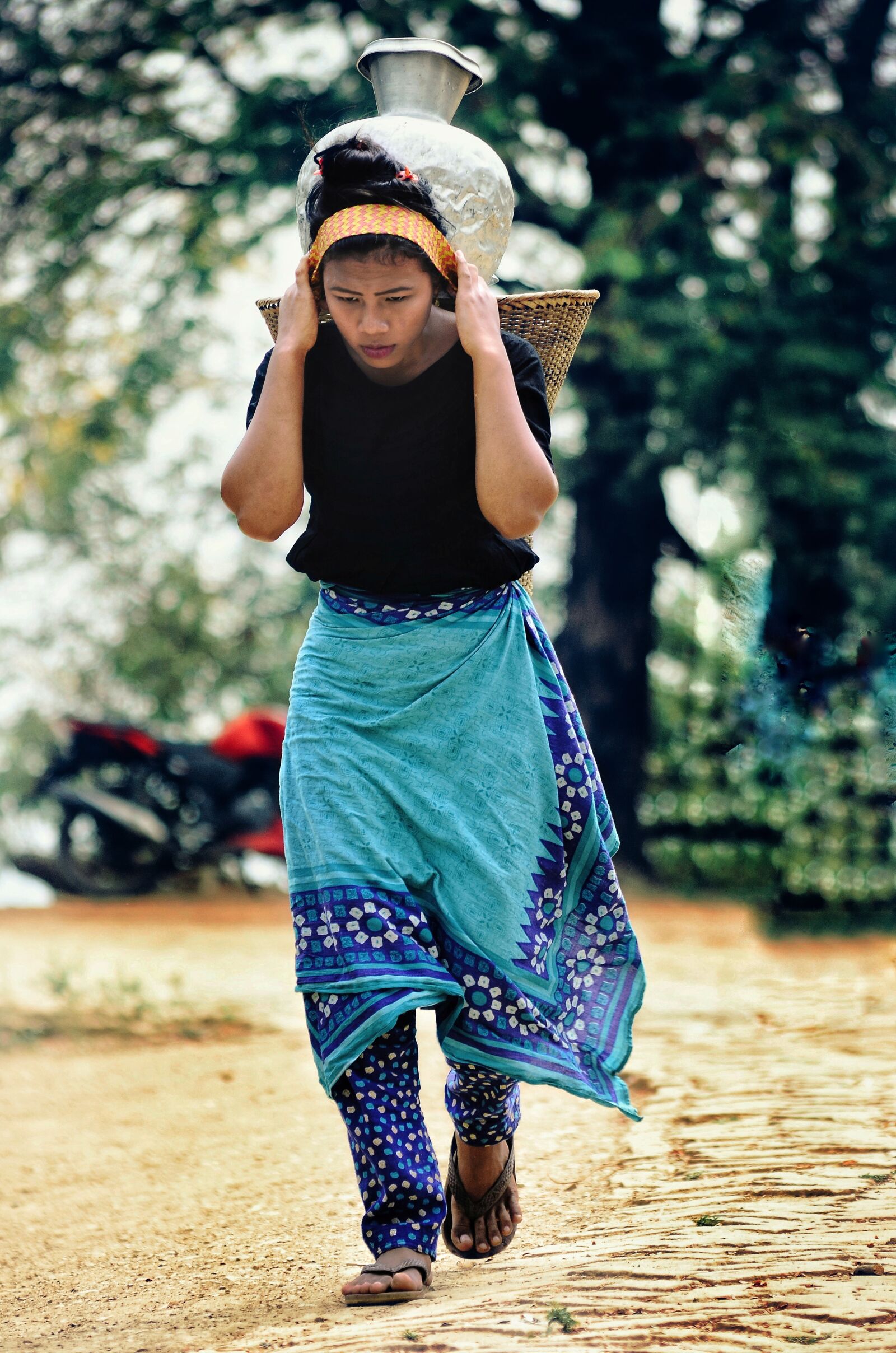 Nikon D5100 sample photo. Girl, woman, working photography